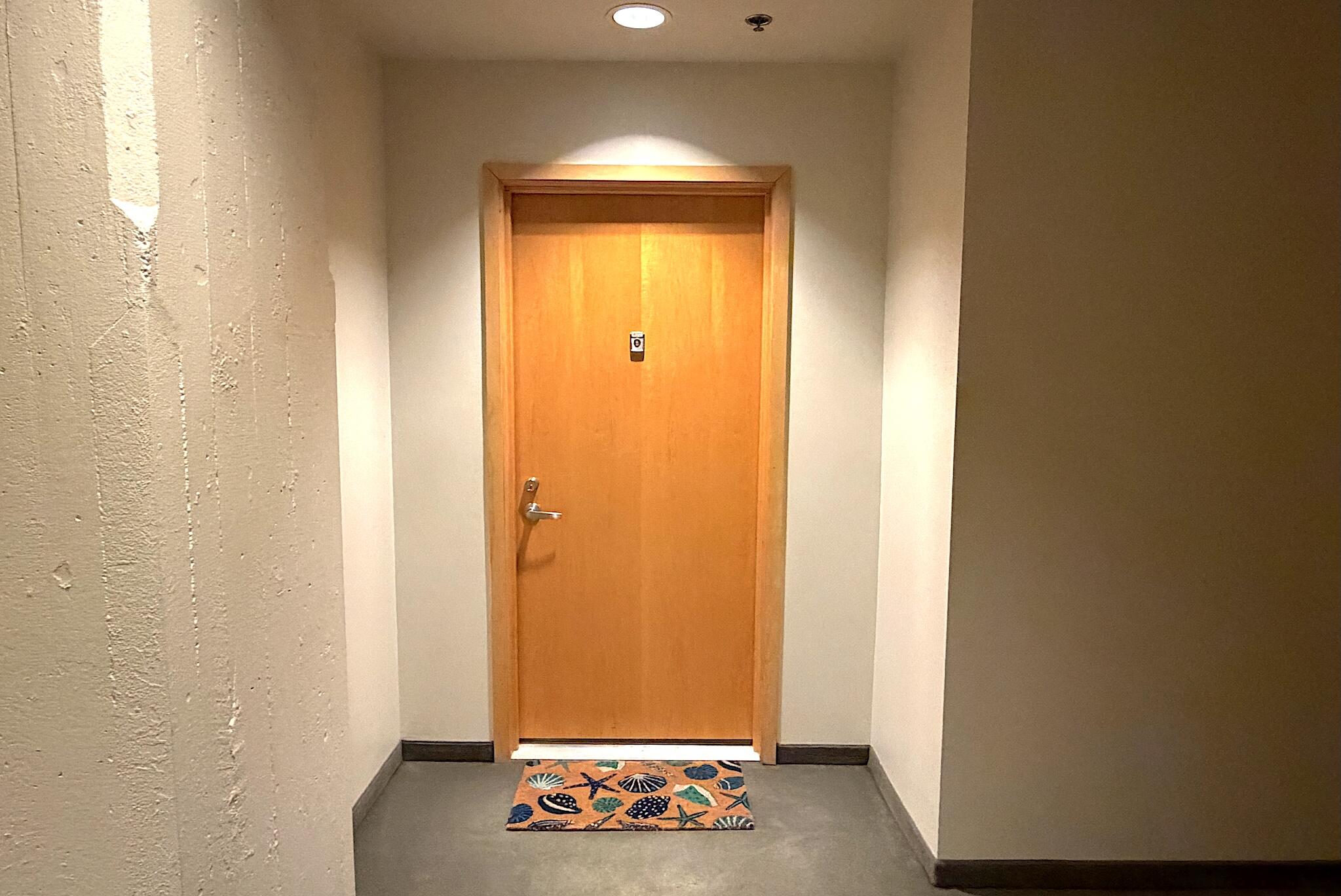1325 N Van Buren St Unit: 402