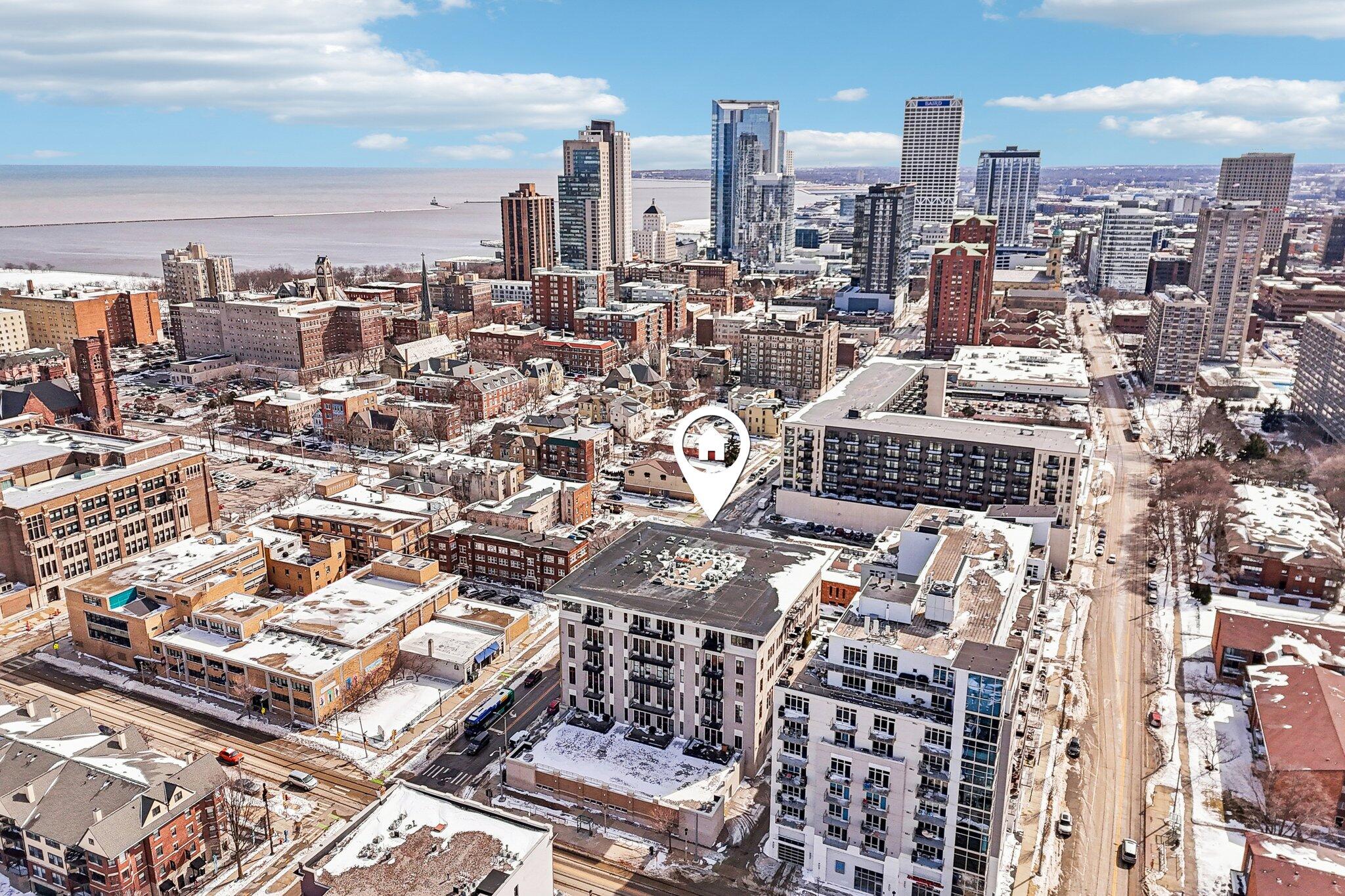 1325 N Van Buren St Unit: 402