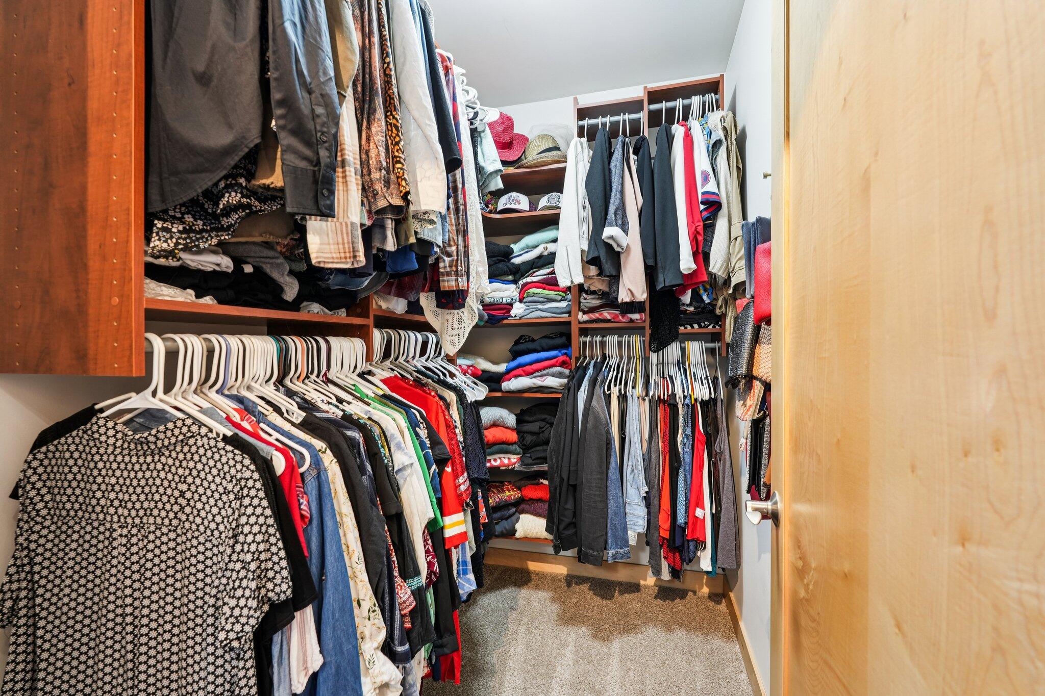 1325 N Van Buren St Unit: 402