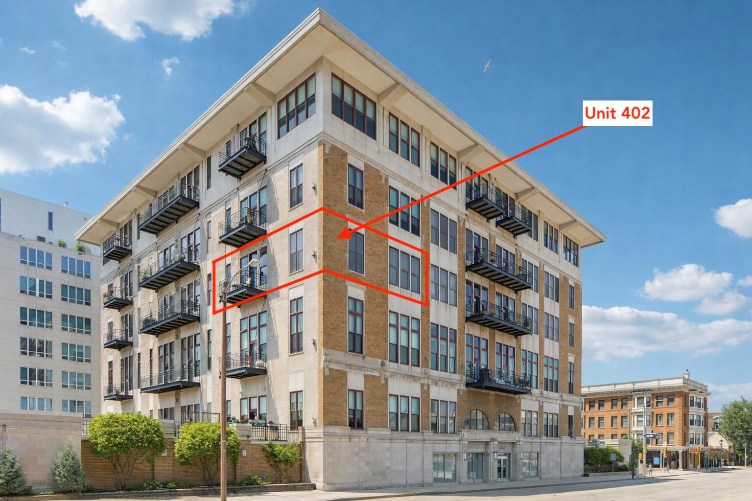 1325 N Van Buren St Unit: 402