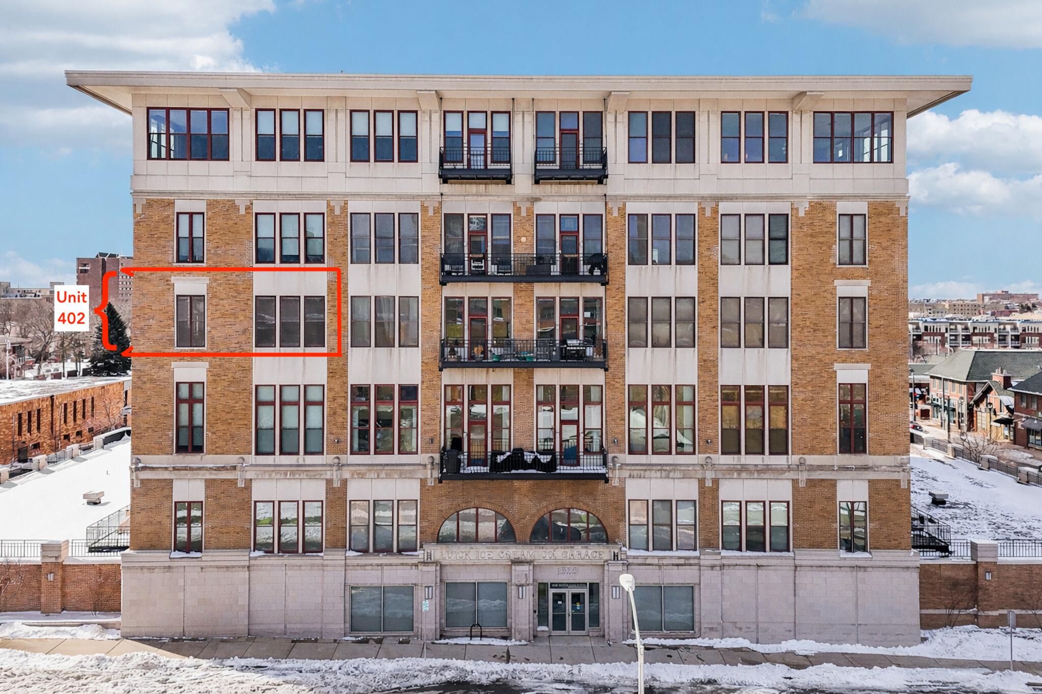 1325 N Van Buren St Unit: 402