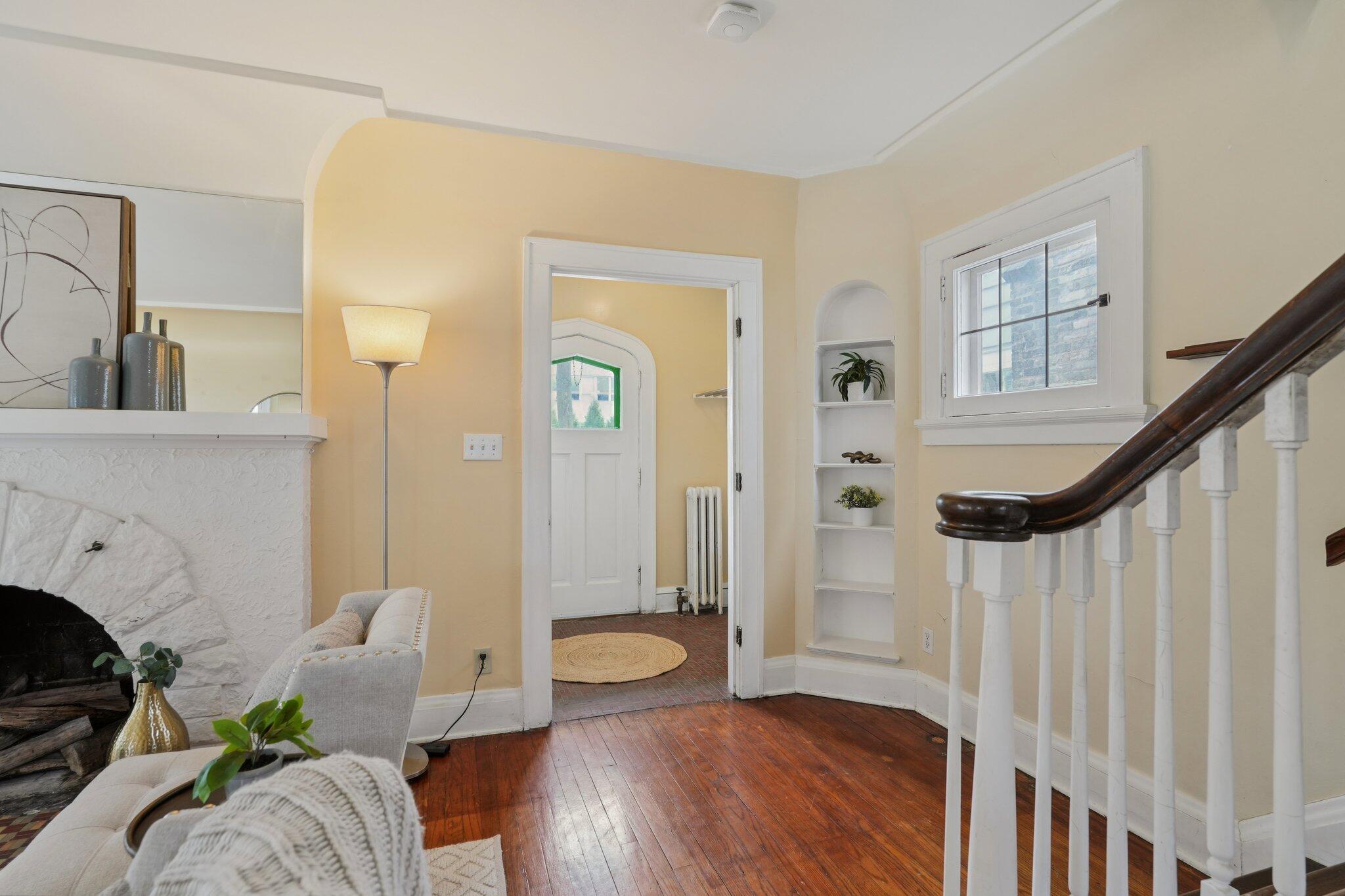 5671 N Bay Ridge Ave