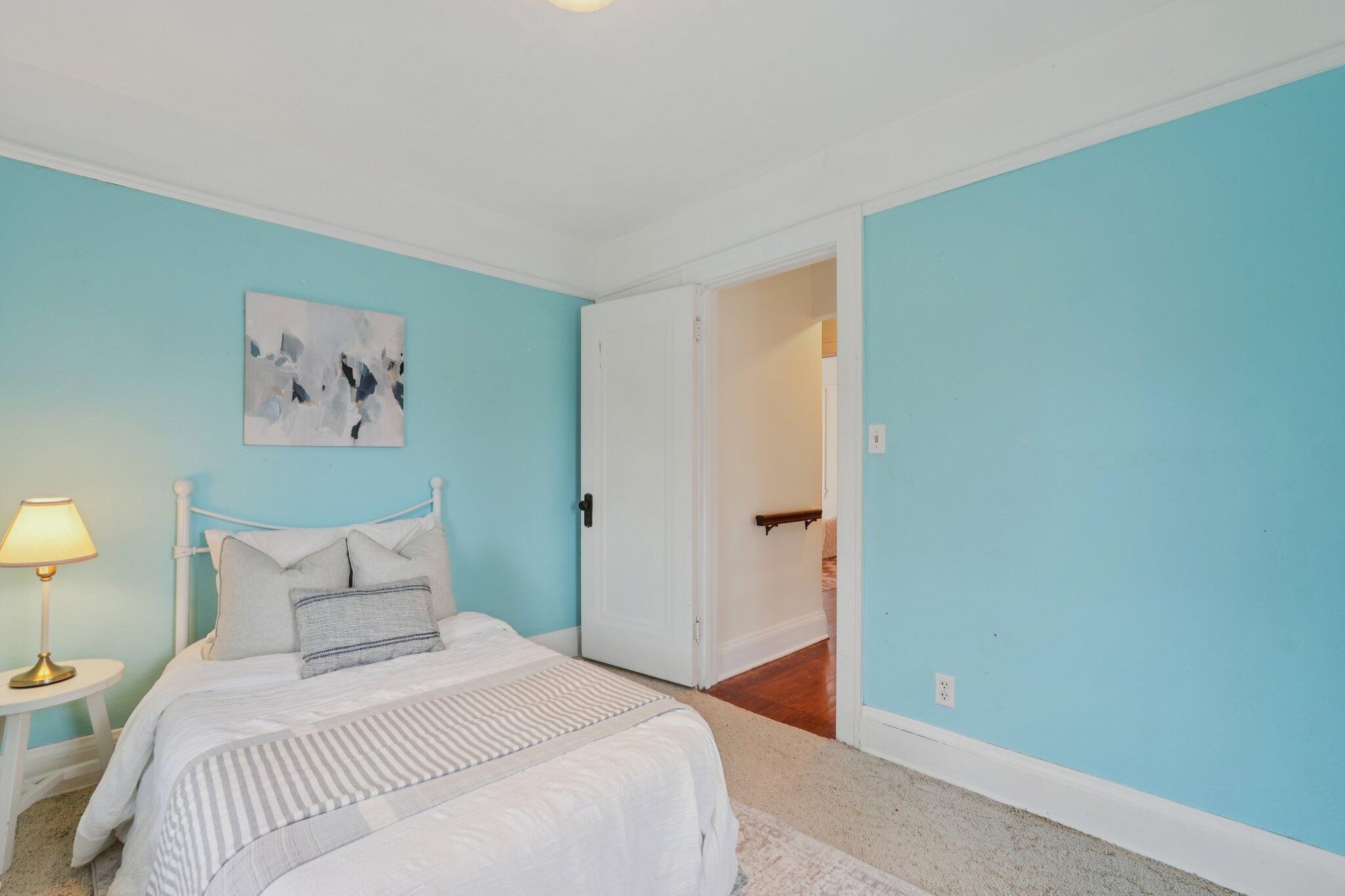 5671 N Bay Ridge Ave