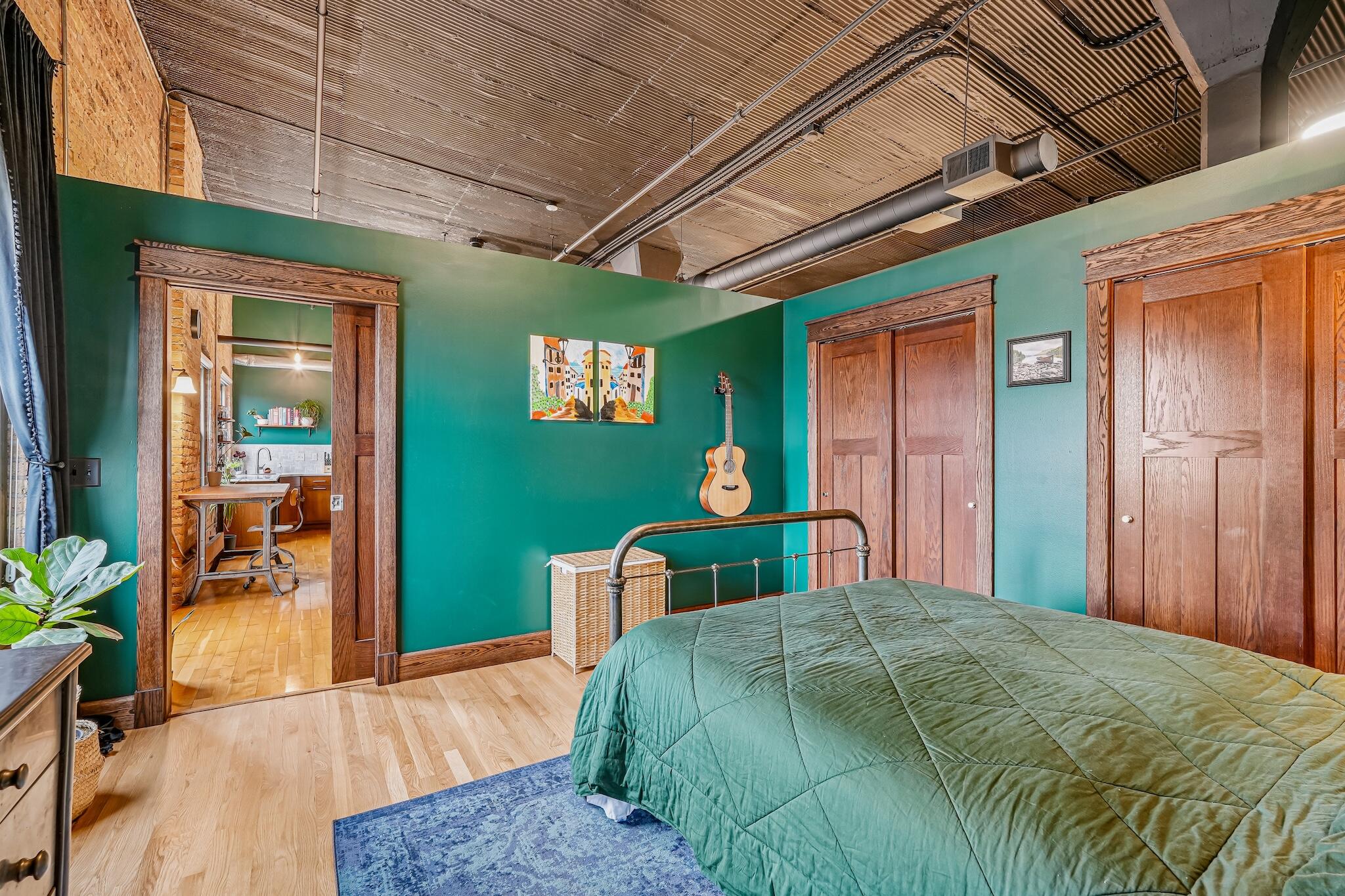 1818 N Water St Unit: 504
