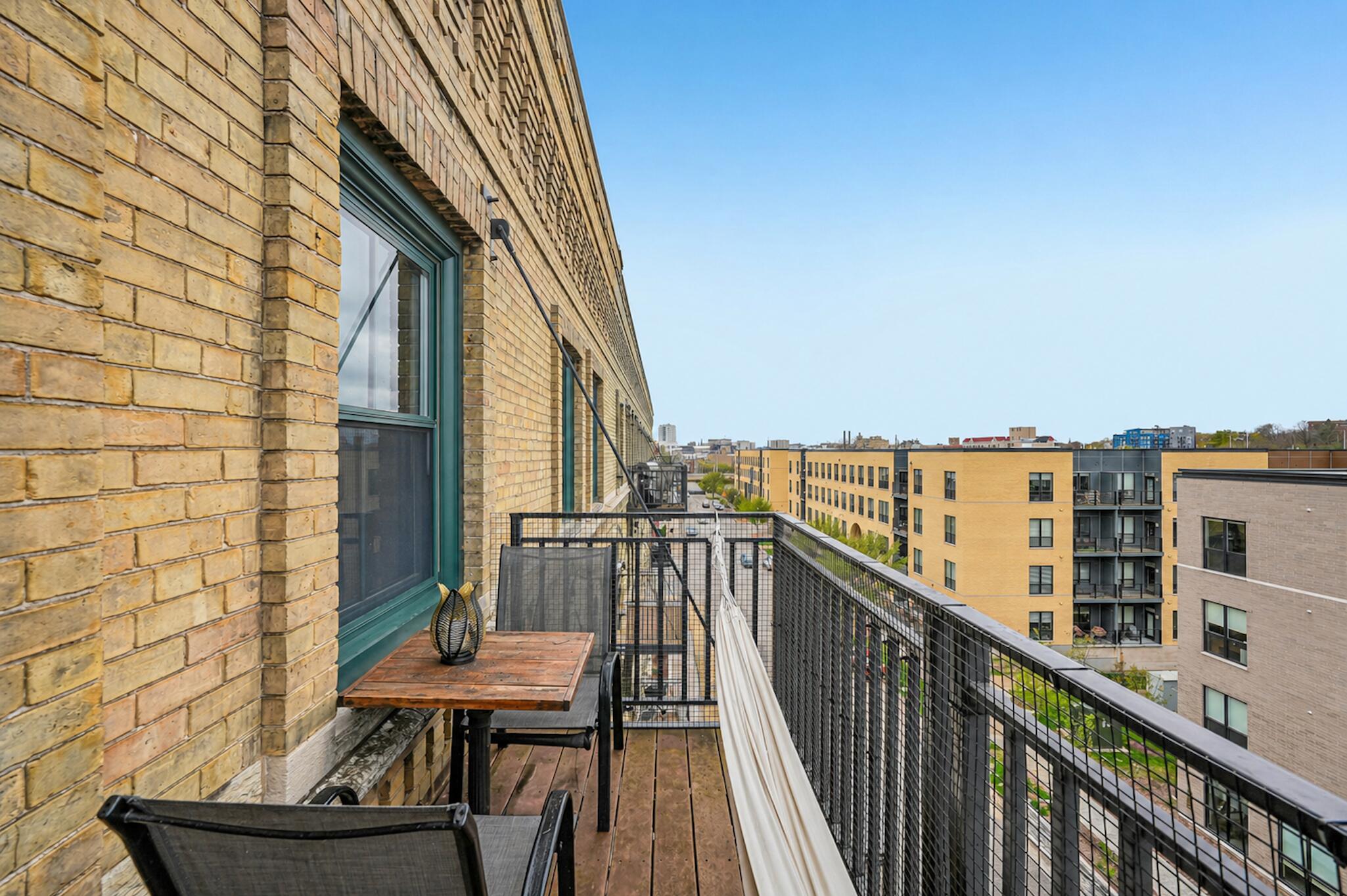 1818 N Water St Unit: 504