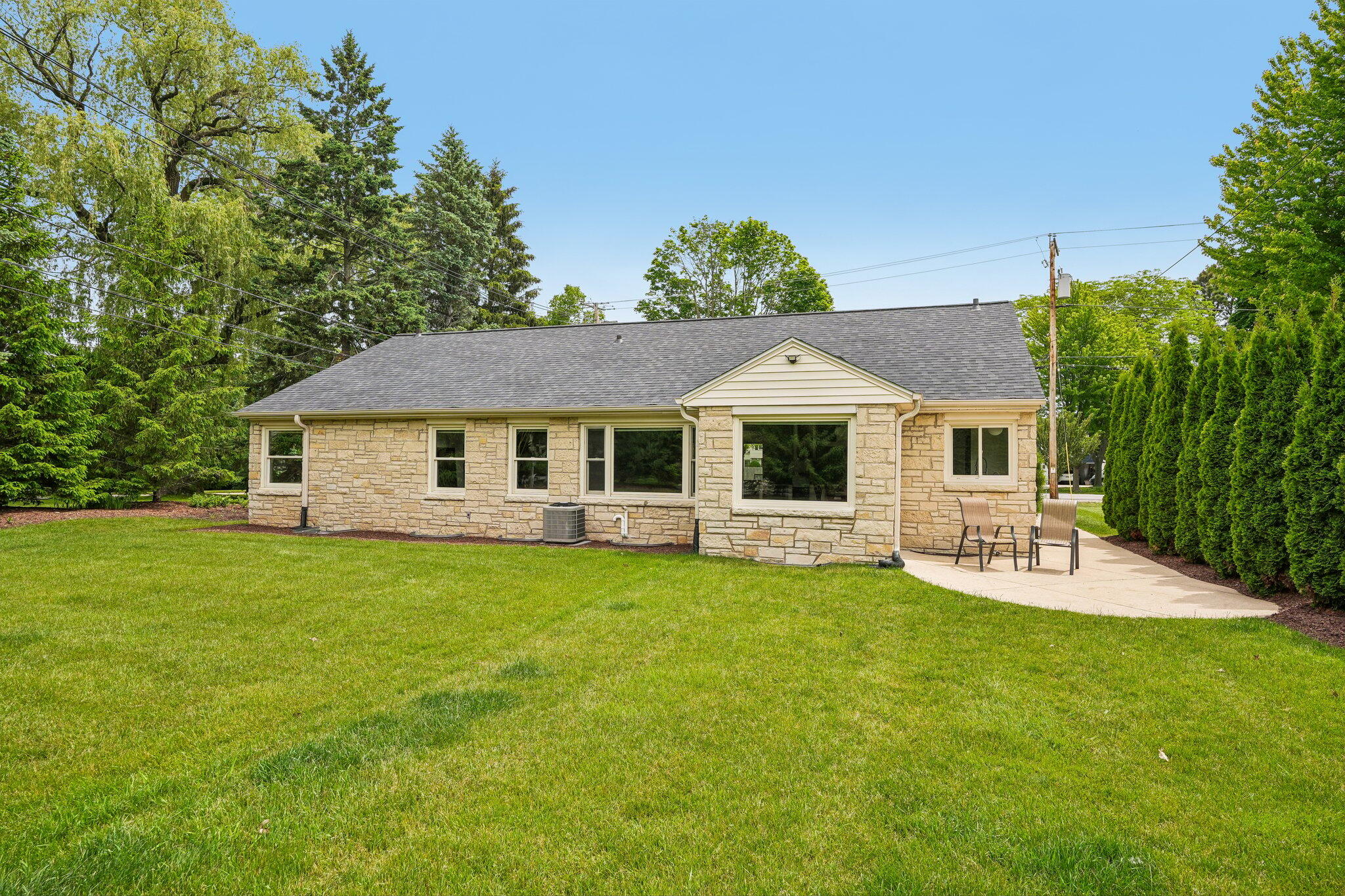 6421 N Lake Dr