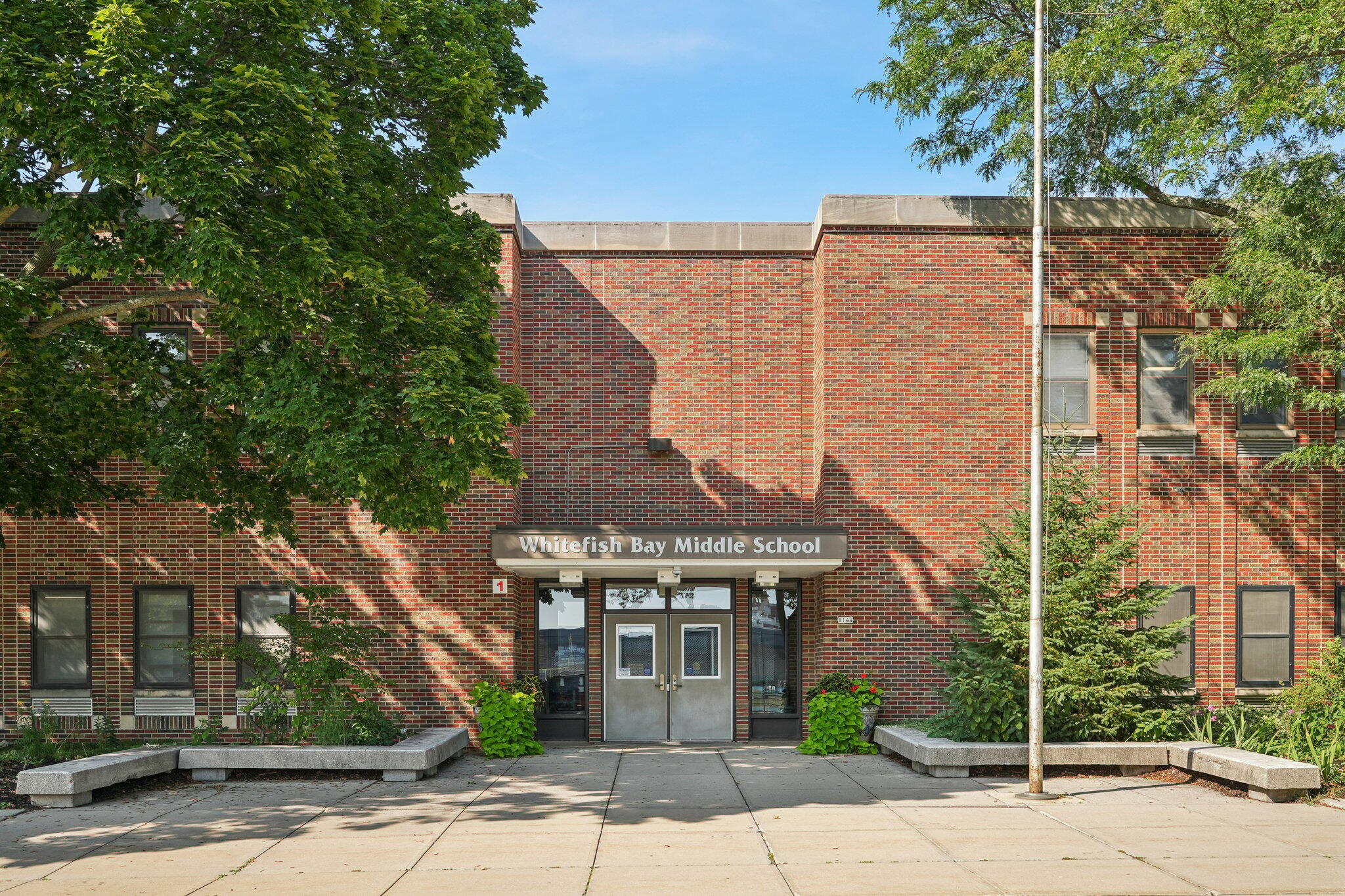5854 N Bay Ridge Ave
