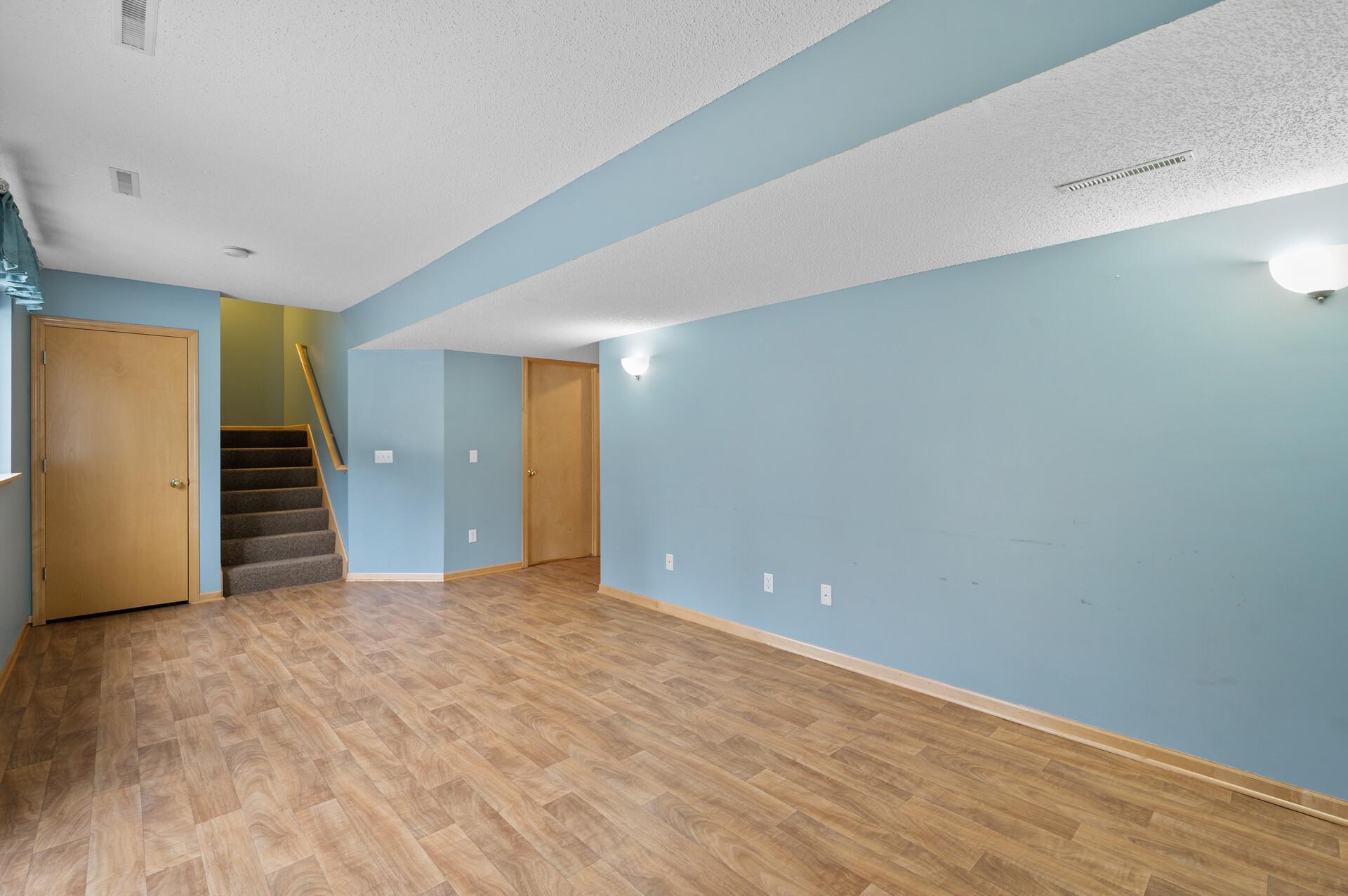 15675 25th Circle N Unit: A