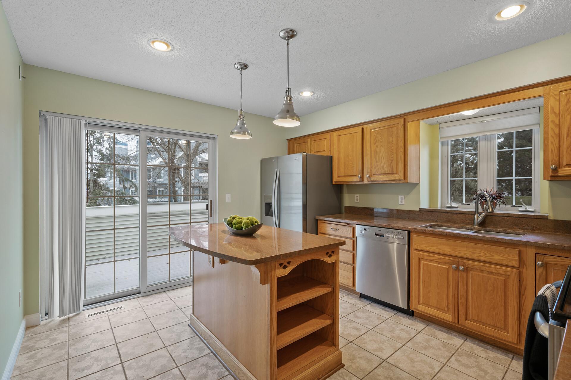 15675 25th Circle N Unit: A