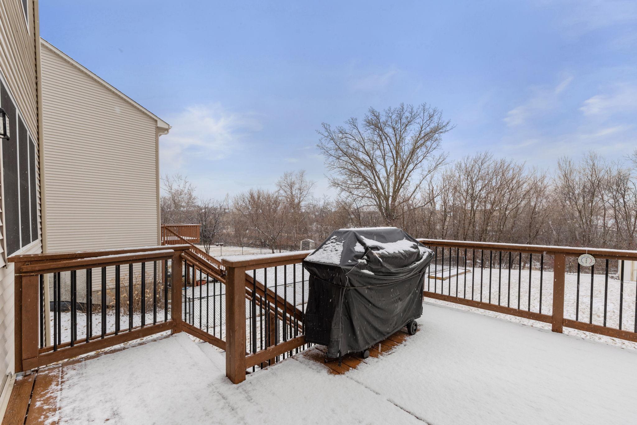 6709 Urbandale Lane N