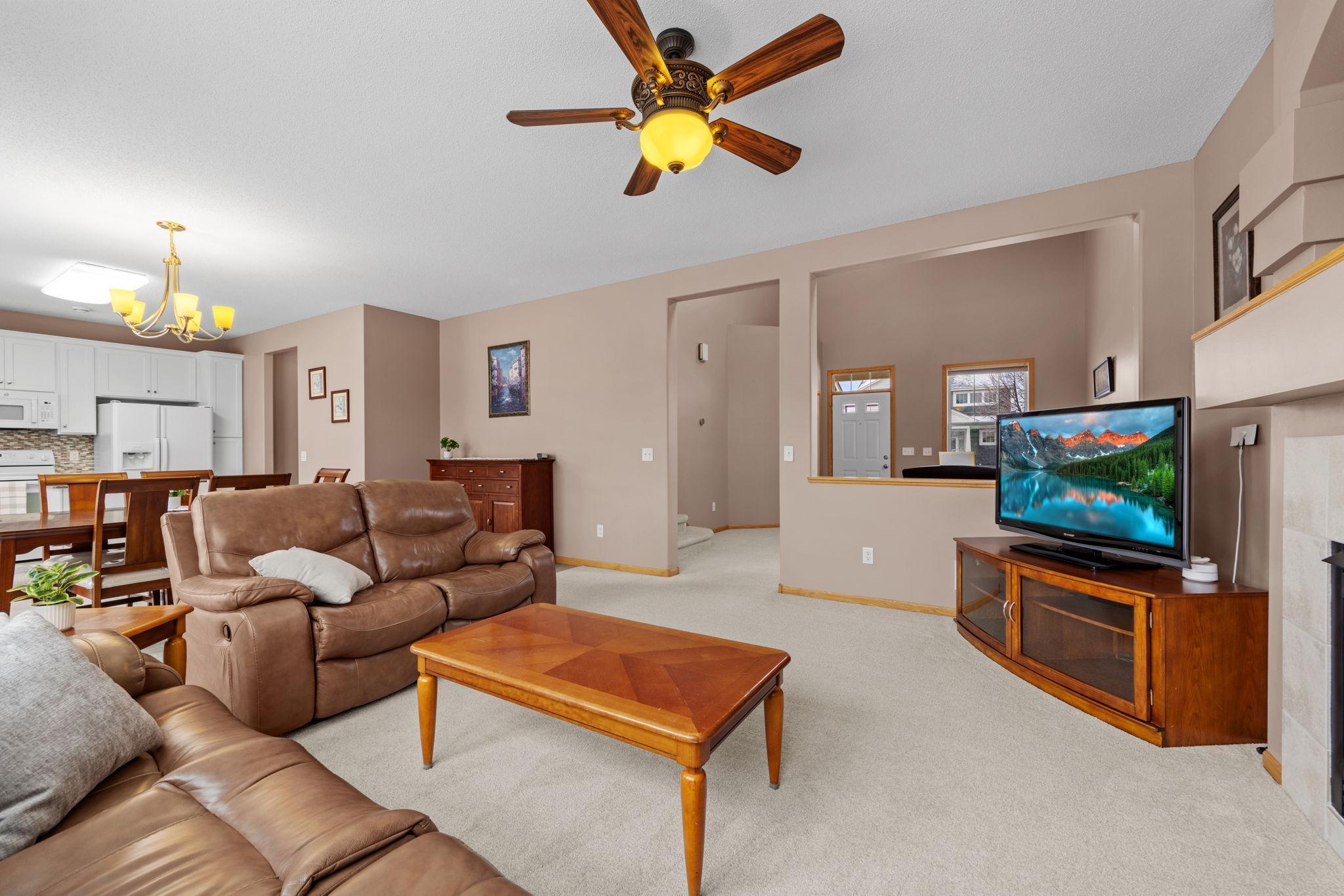 6709 Urbandale Lane N