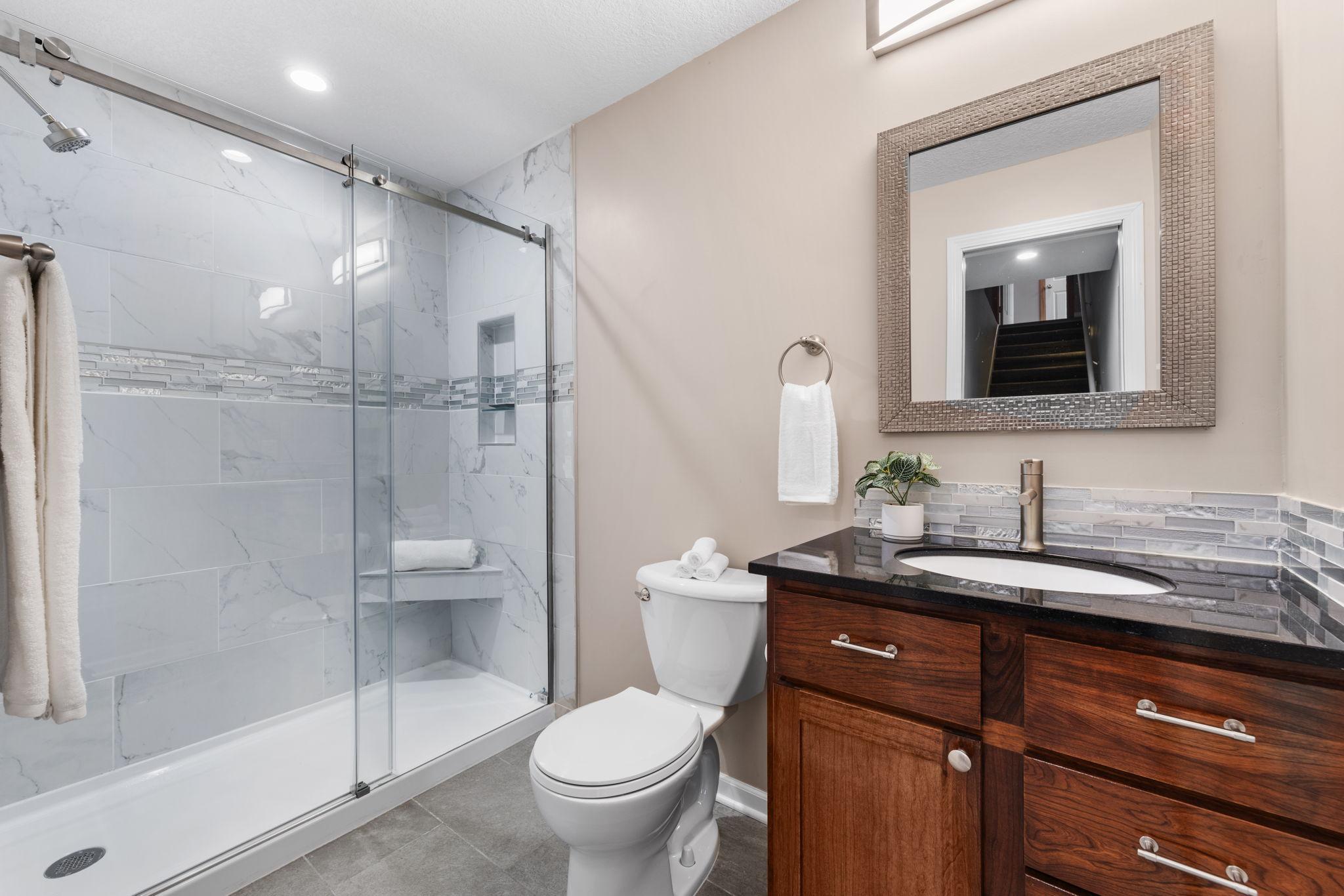 6709 Urbandale Lane N