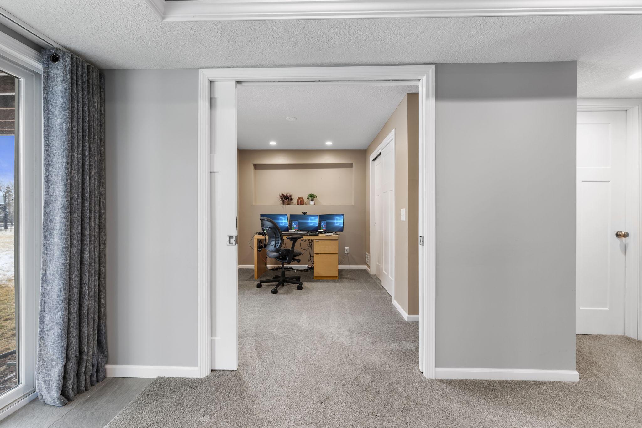 6709 Urbandale Lane N