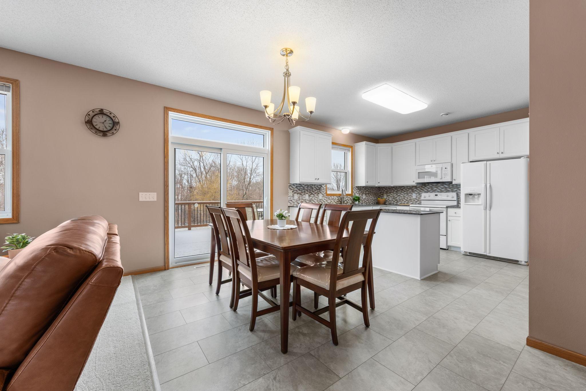 6709 Urbandale Lane N