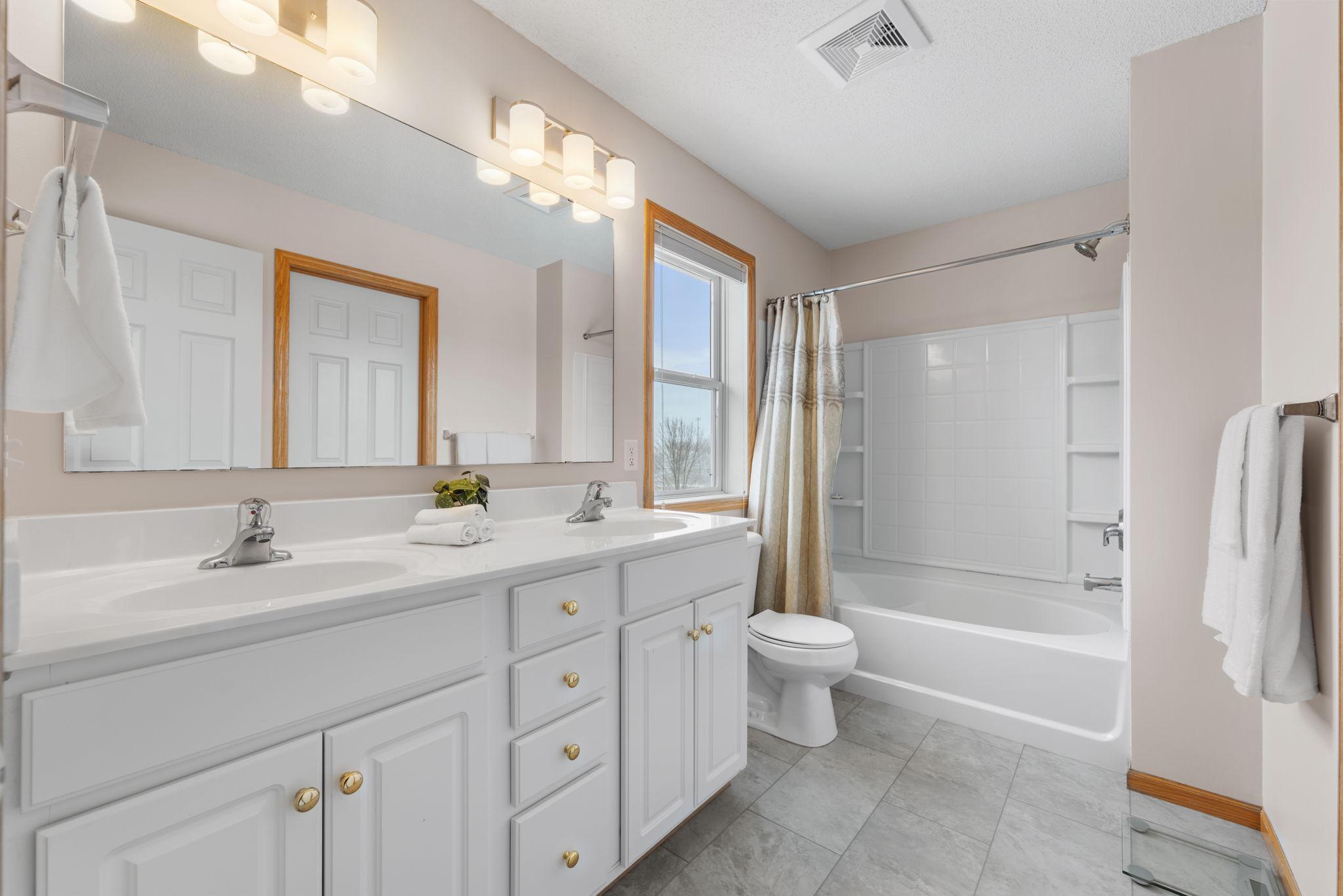 6709 Urbandale Lane N