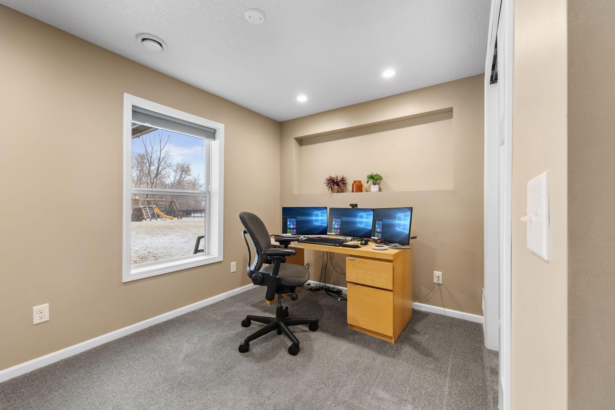 6709 Urbandale Lane N