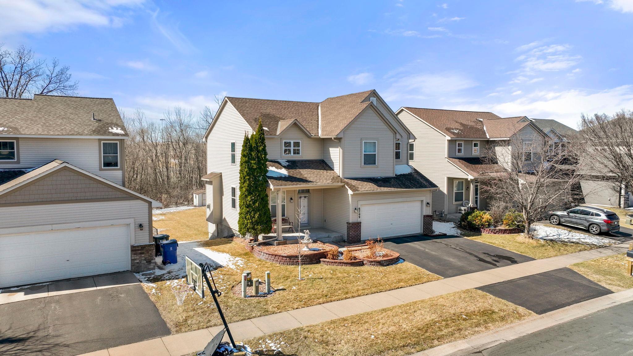 6709 Urbandale Lane N