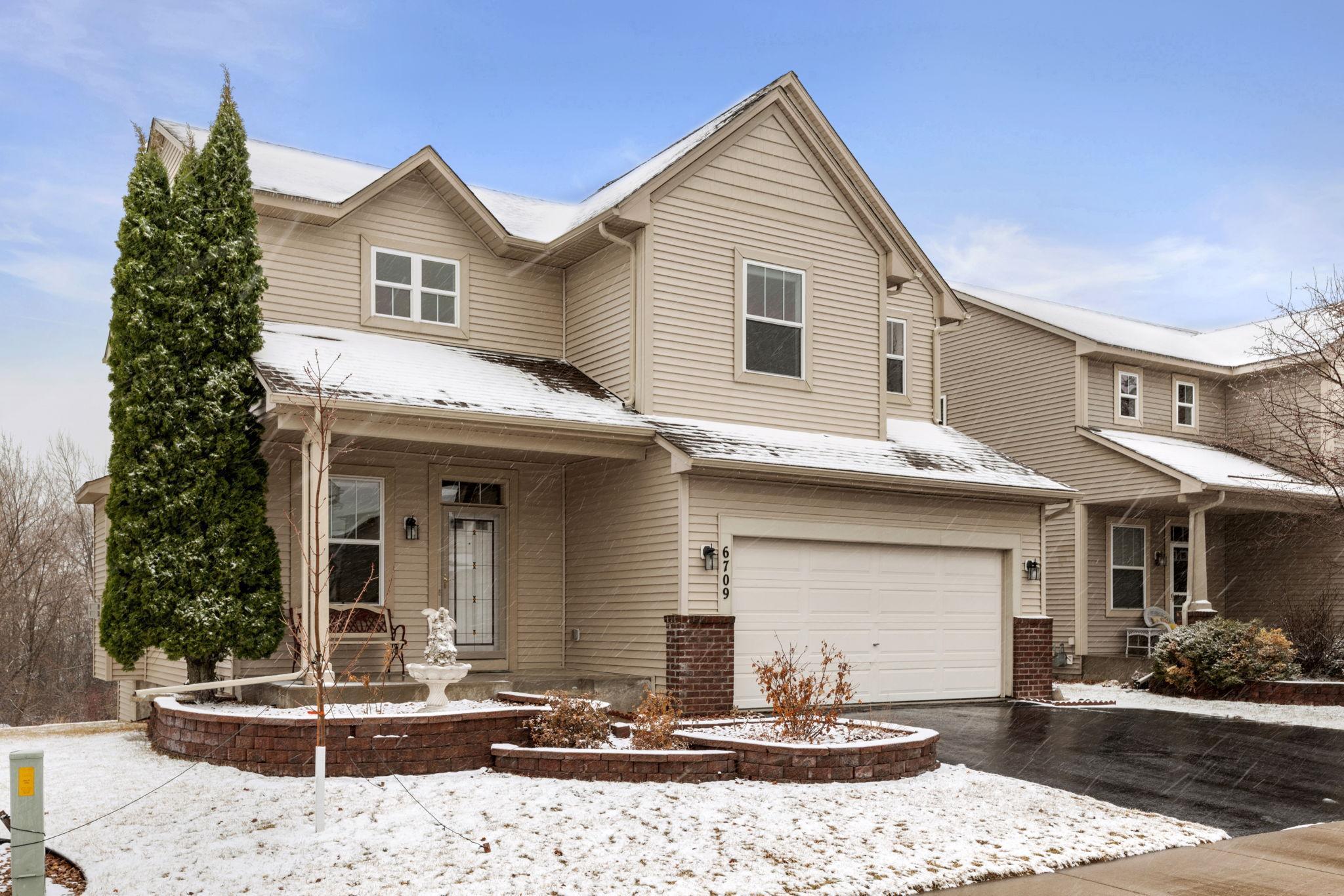 6709 Urbandale Lane N