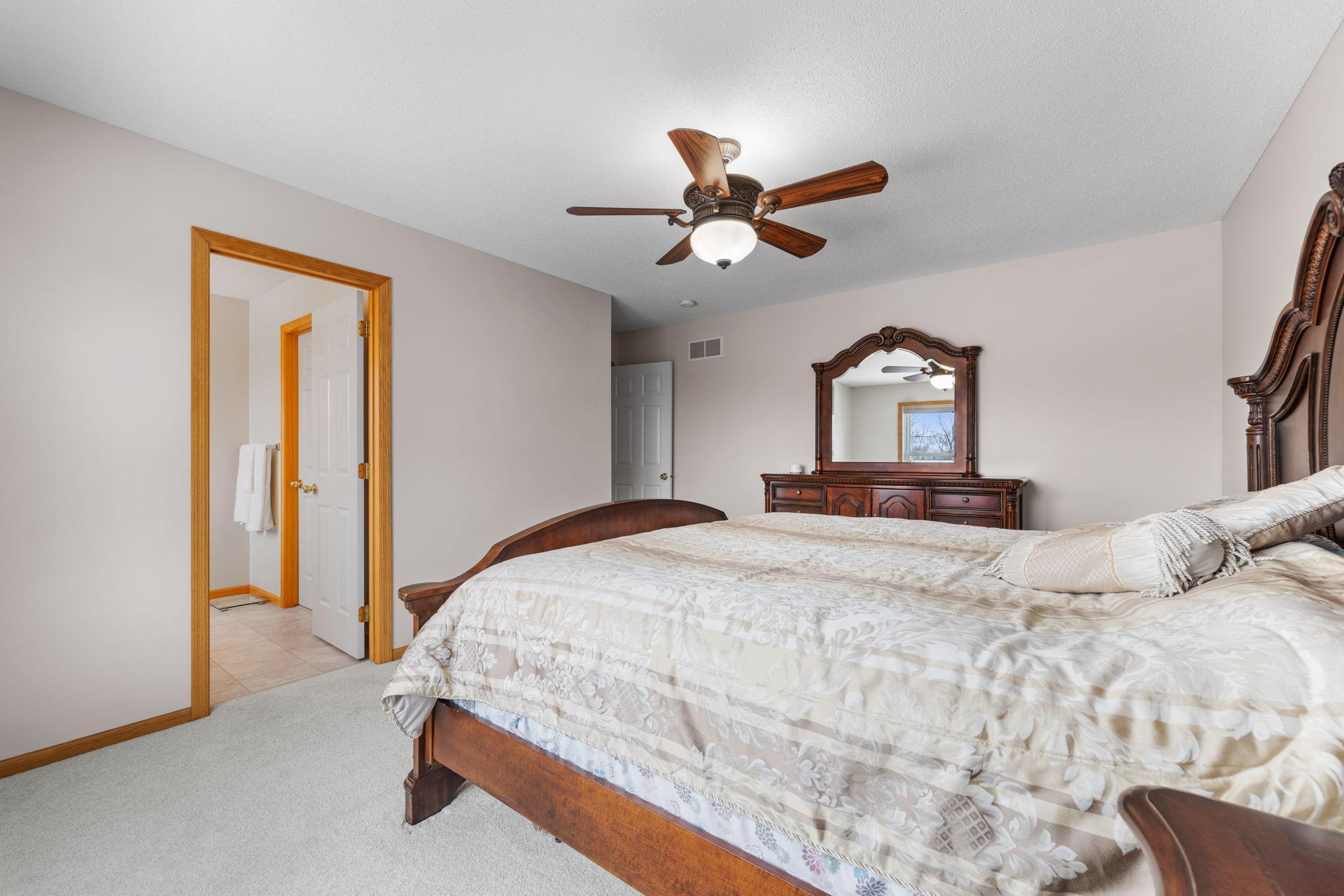 6709 Urbandale Lane N