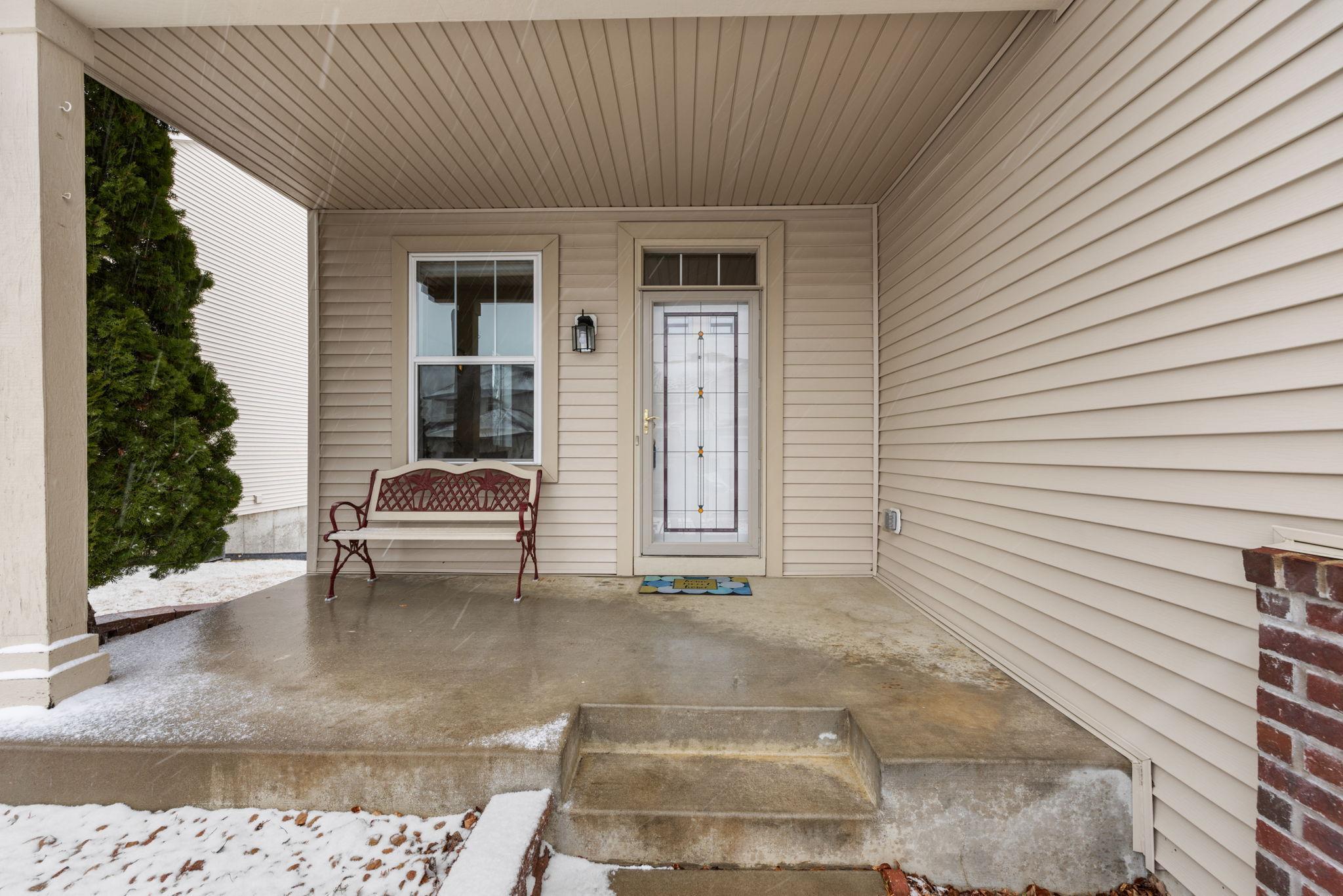 6709 Urbandale Lane N