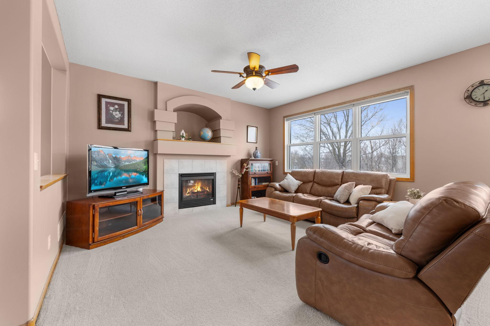 6709 Urbandale Lane N