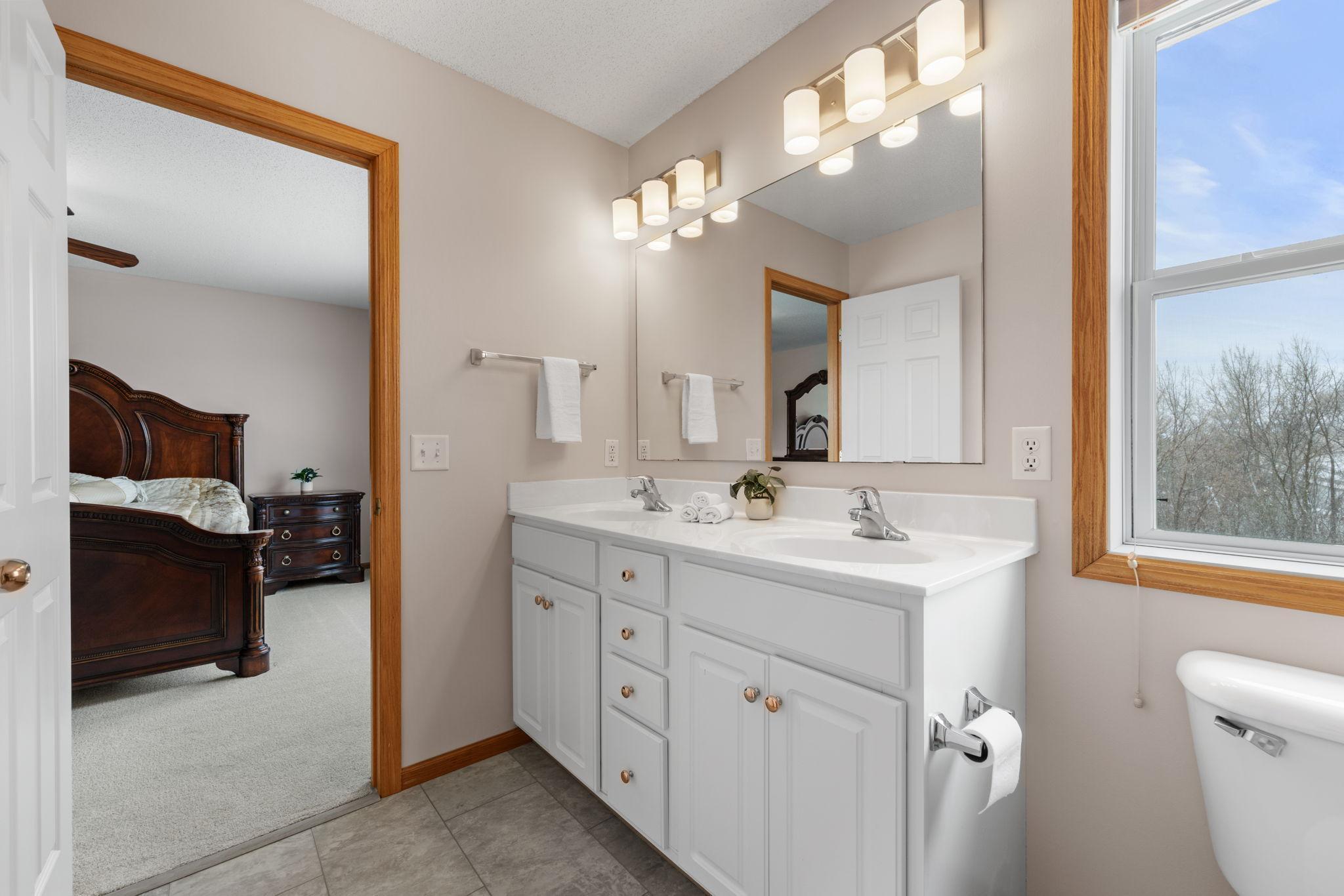 6709 Urbandale Lane N