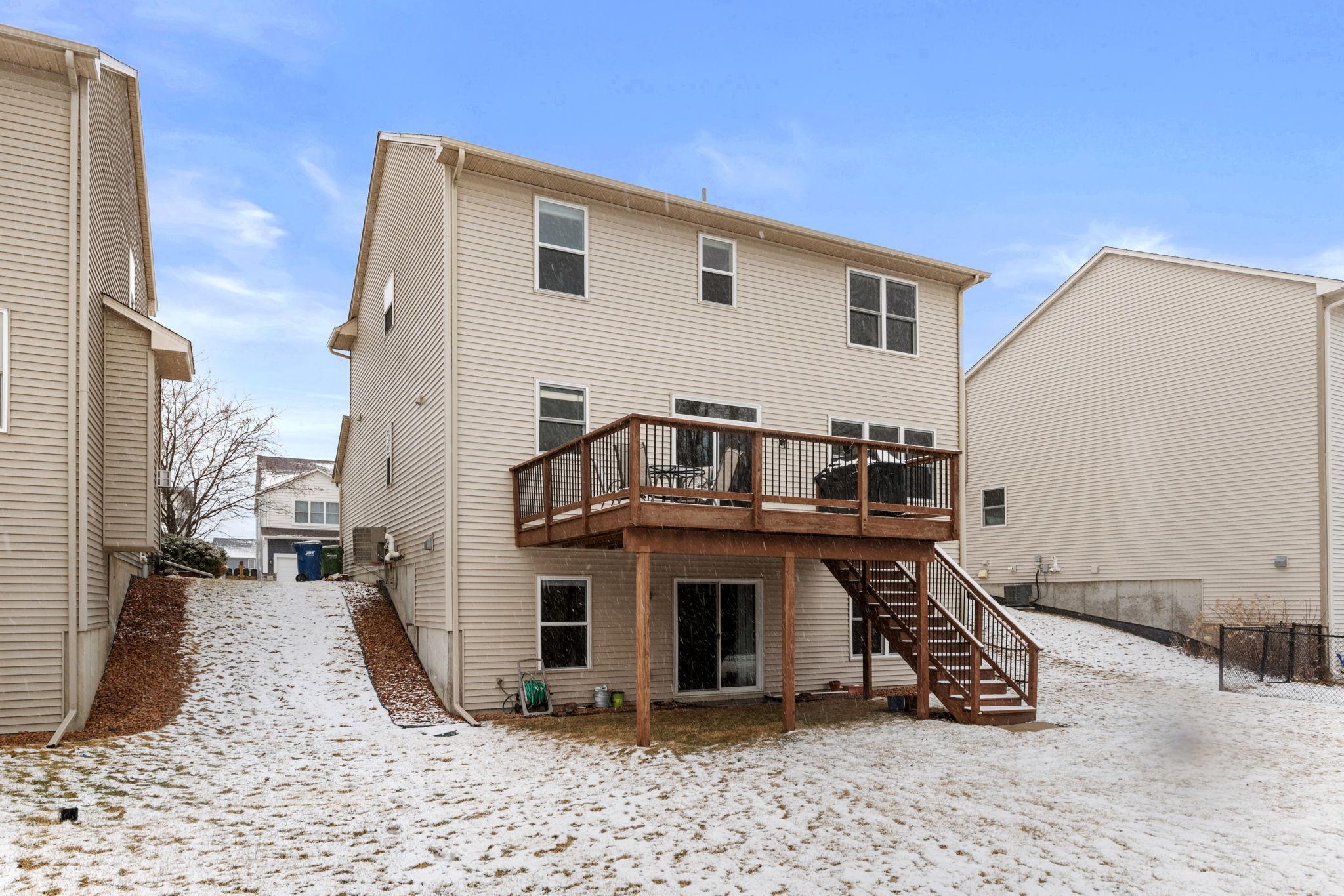 6709 Urbandale Lane N