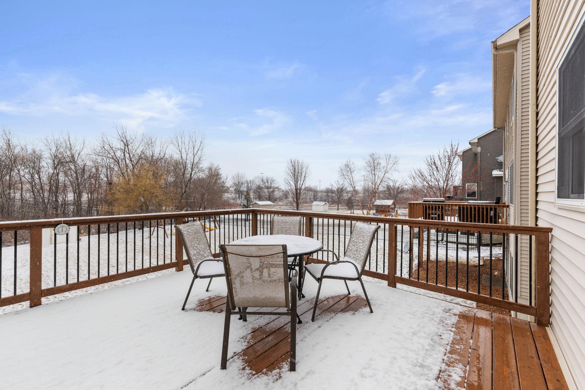 6709 Urbandale Lane N