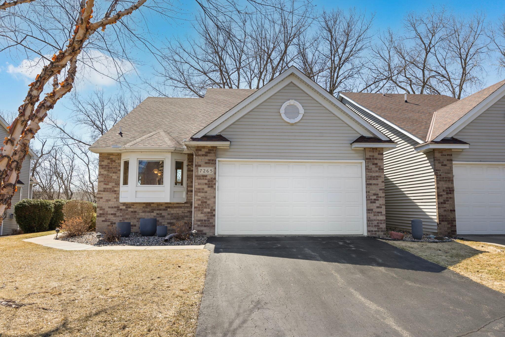 7265 Lake Ridge Drive