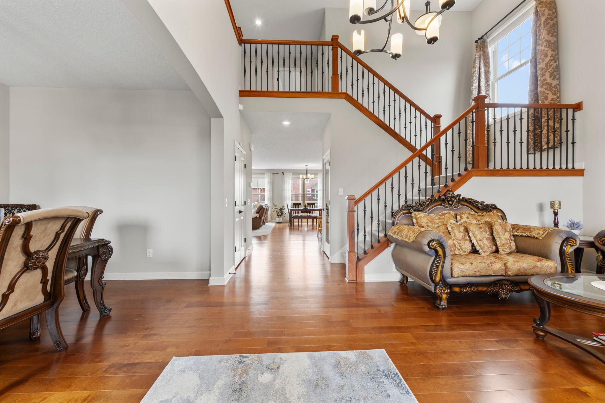19391 Bridle Path