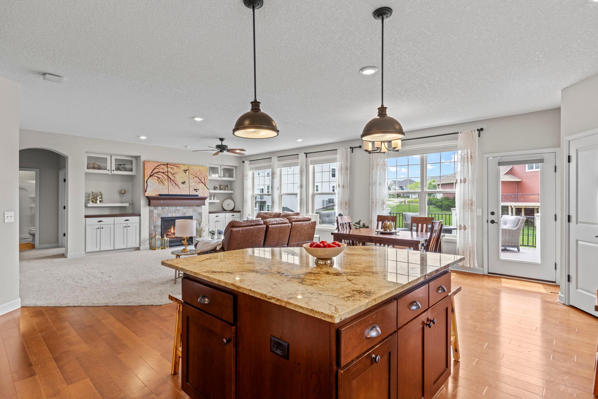 19391 Bridle Path