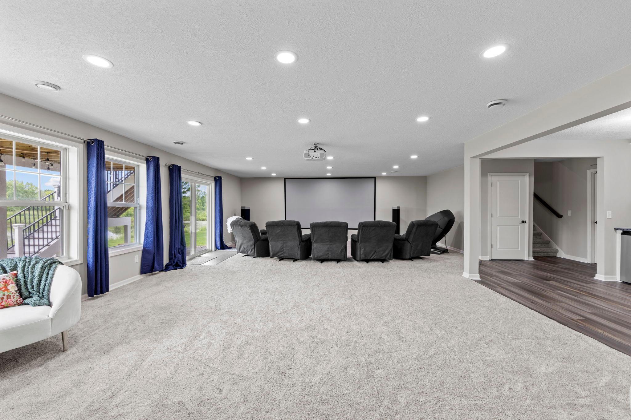 19391 Bridle Path