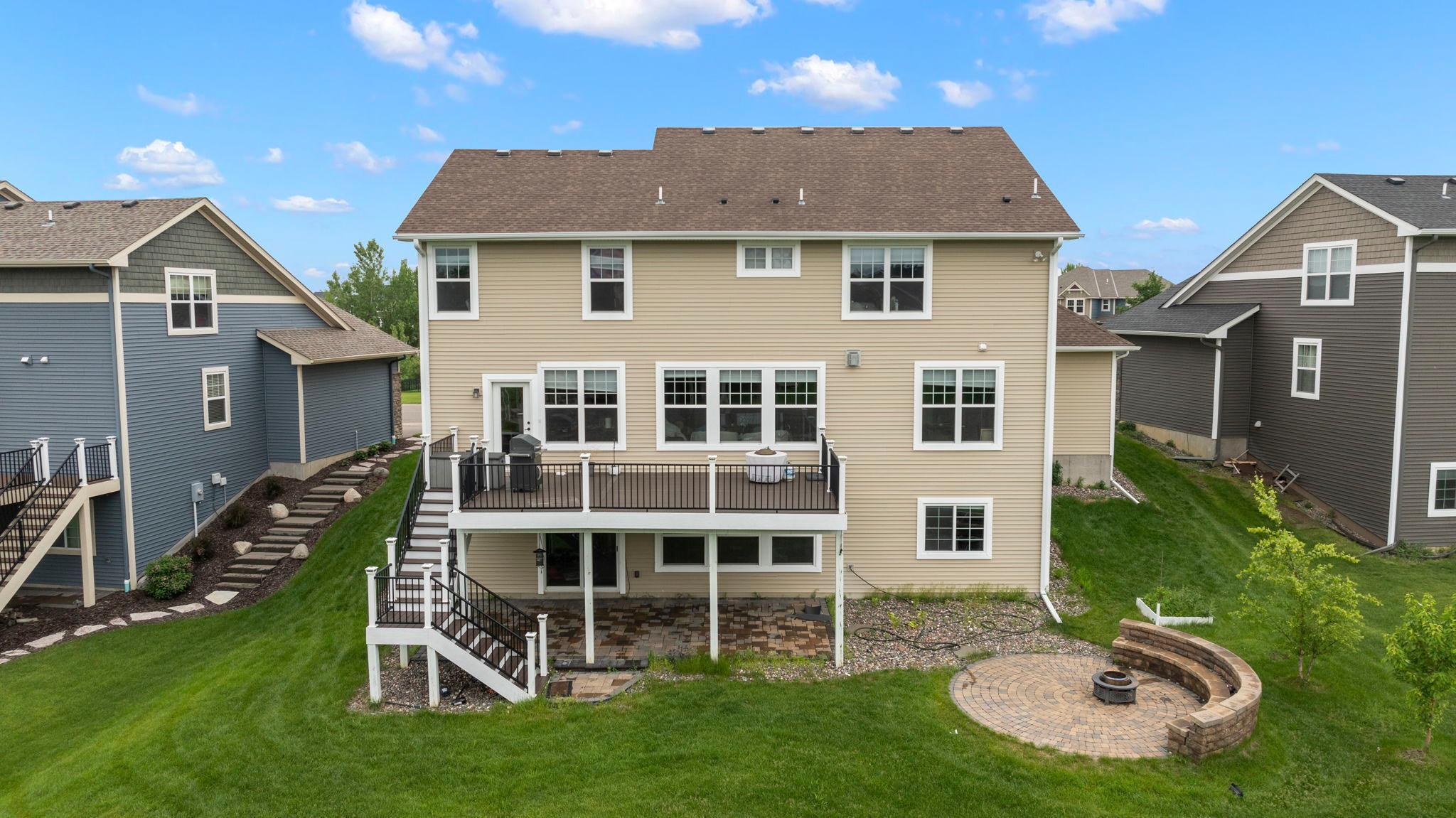 19391 Bridle Path