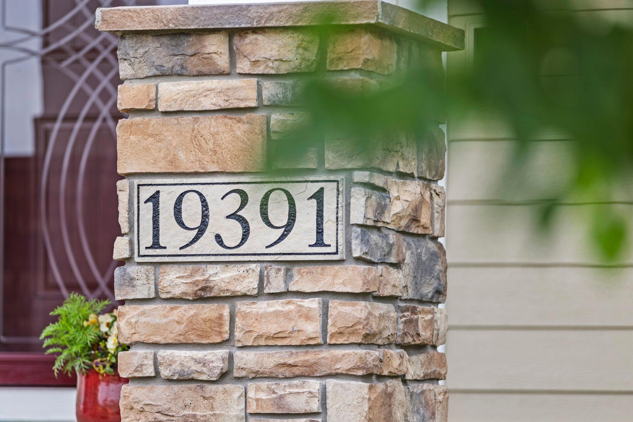 19391 Bridle Path