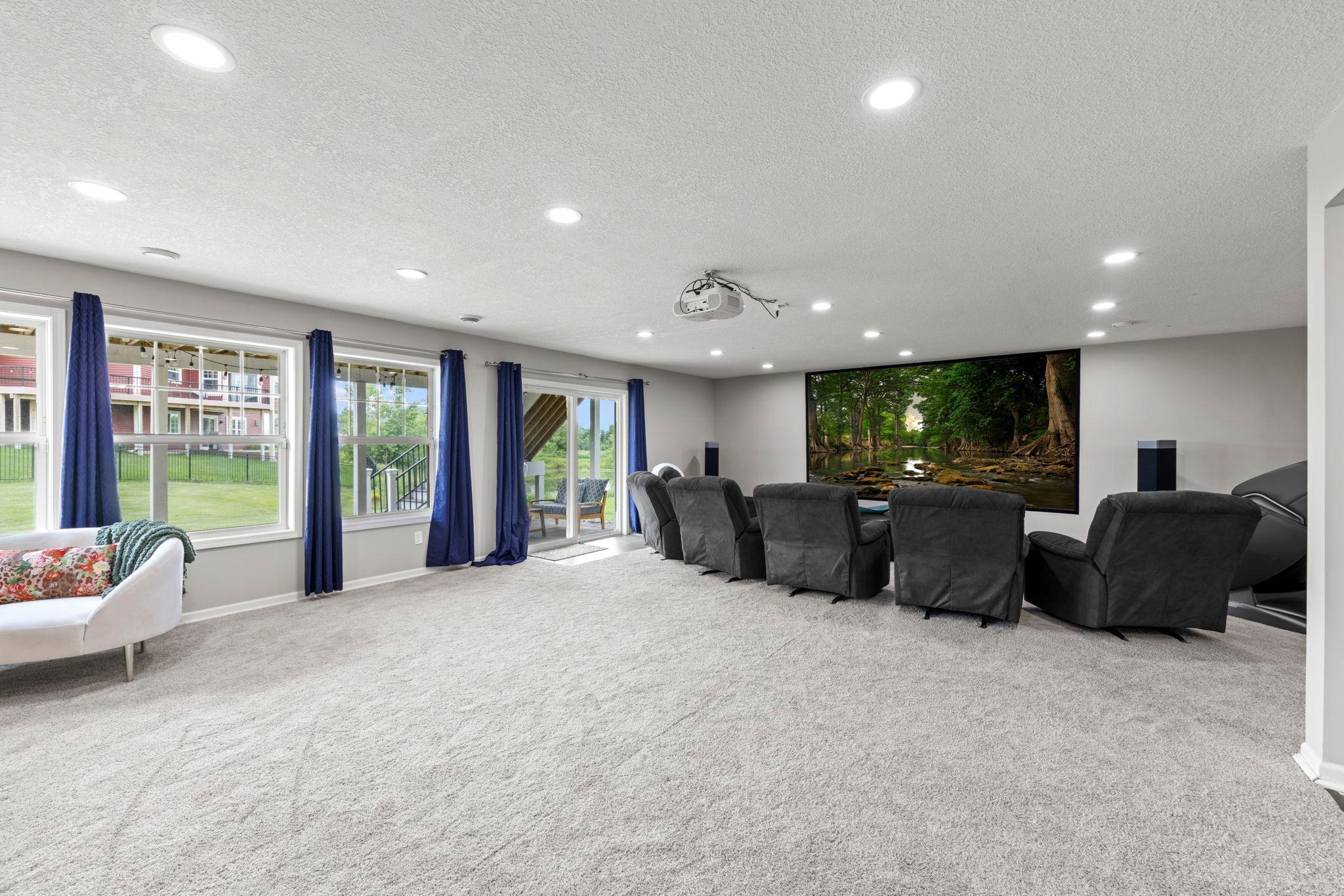 19391 Bridle Path