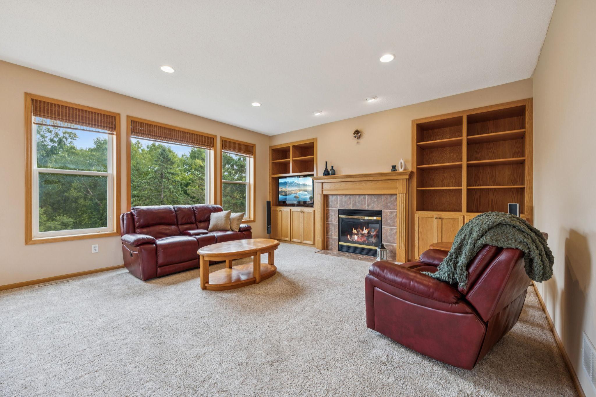 6626 Kimberly Lane N