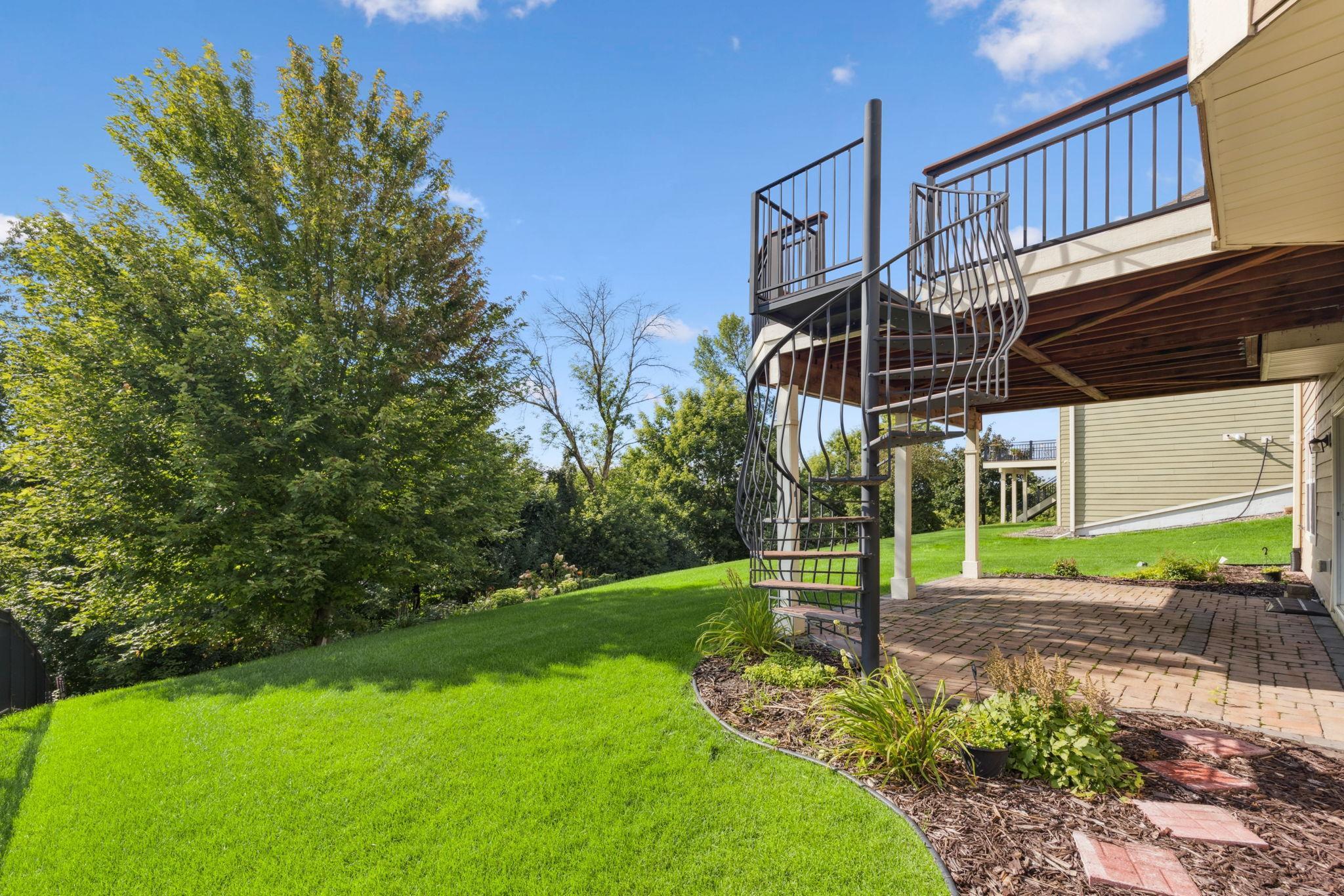 5115 Kimberly Lane N