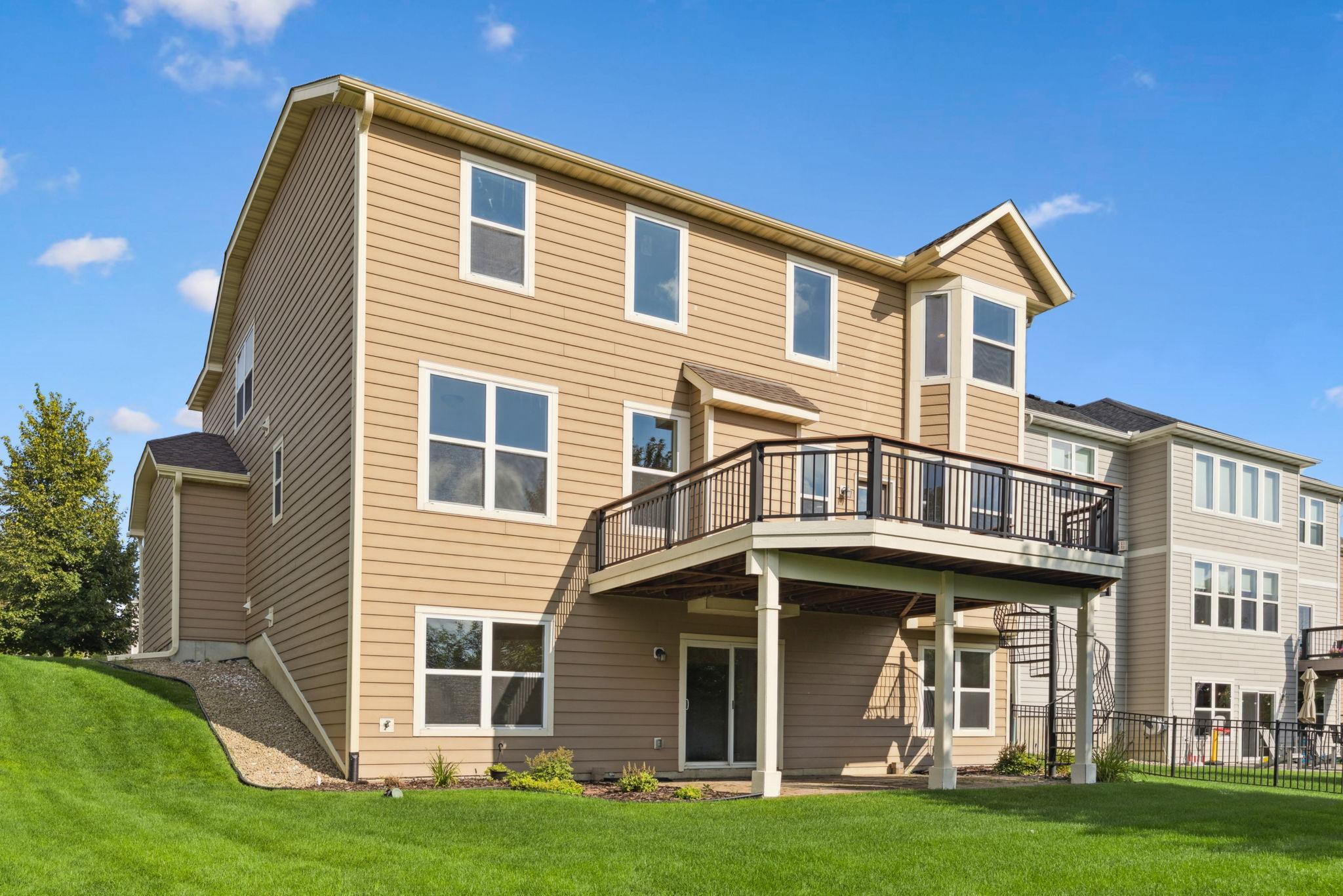 5115 Kimberly Lane N