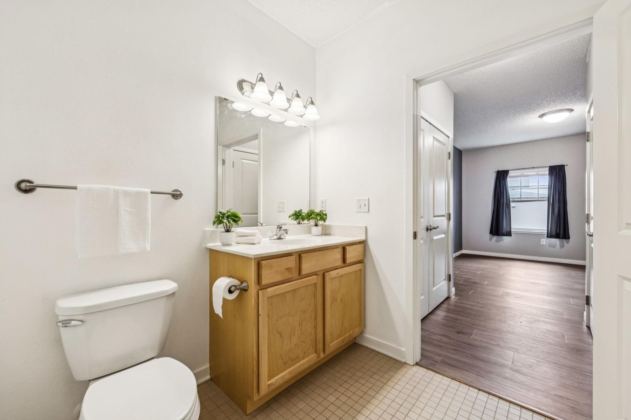 619 8th Street SE Unit: 208