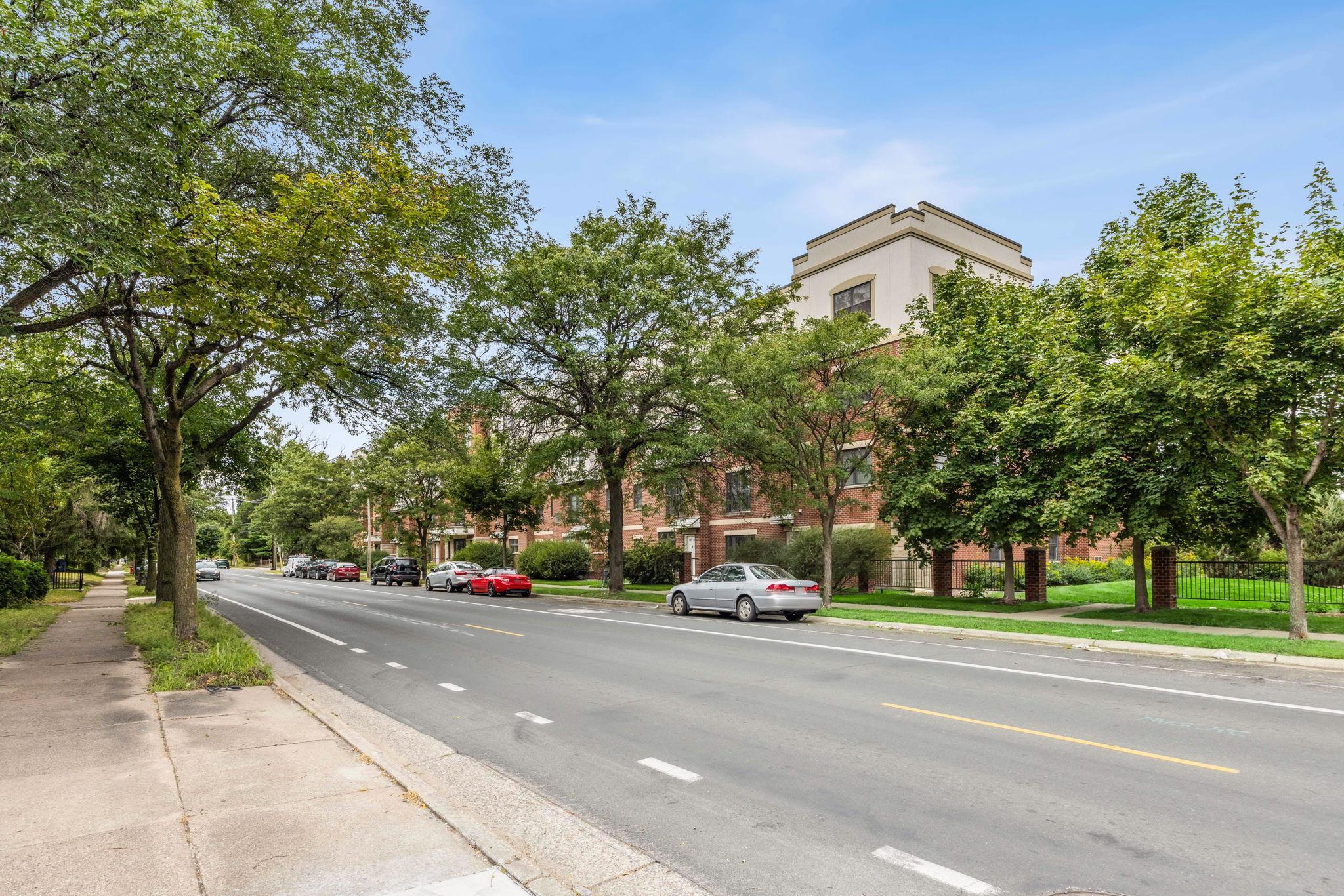 619 8th Street SE Unit: 208