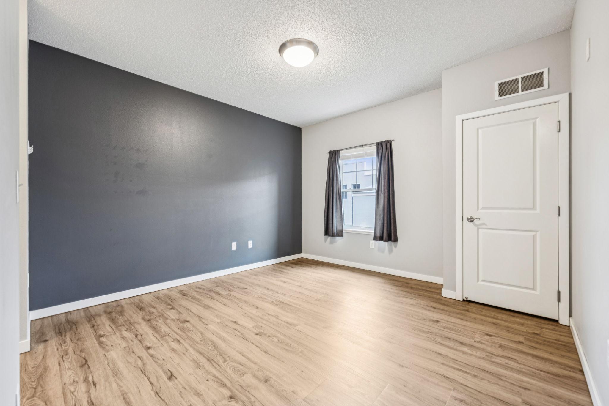 619 8th Street SE Unit: 208