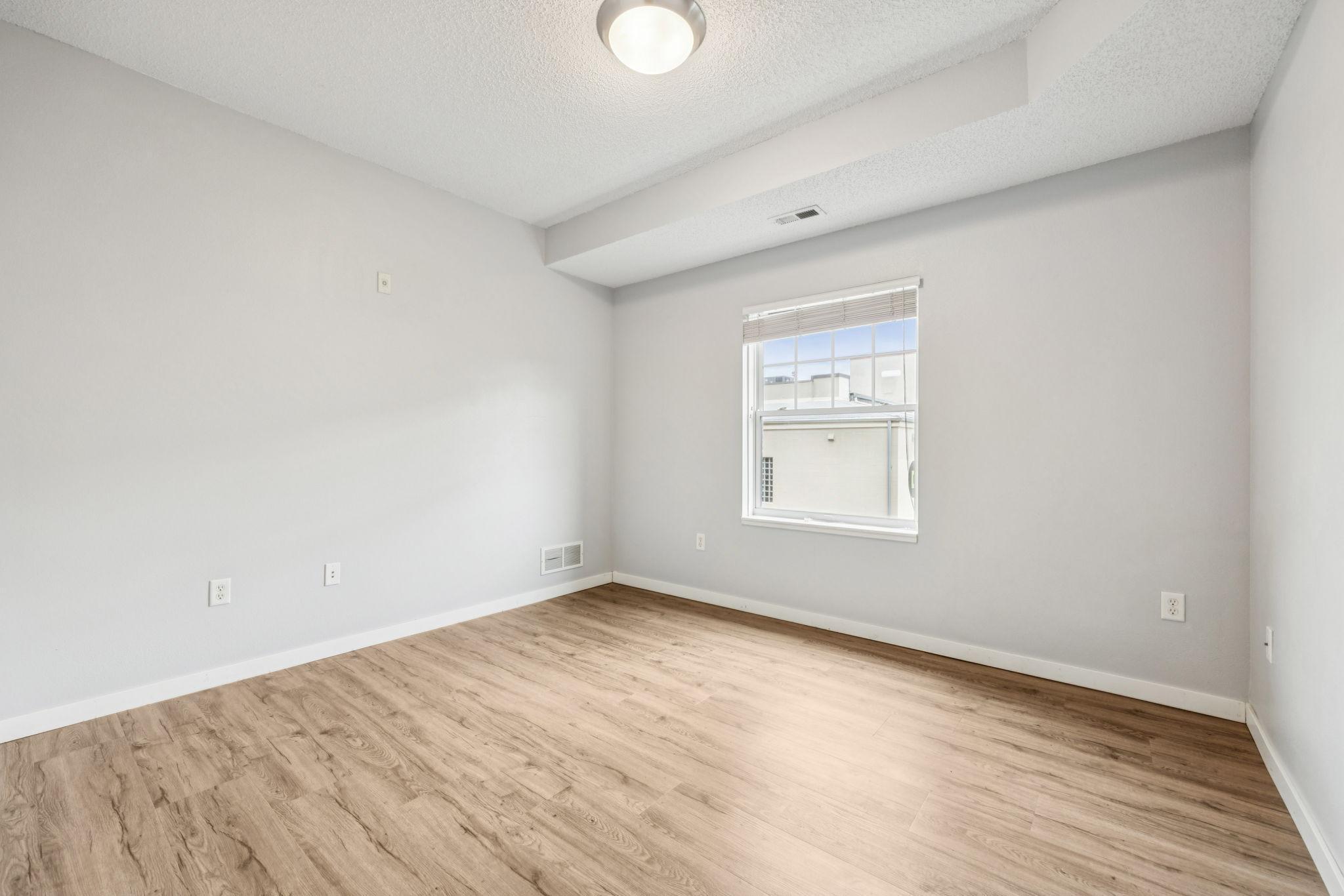 619 8th Street SE Unit: 208