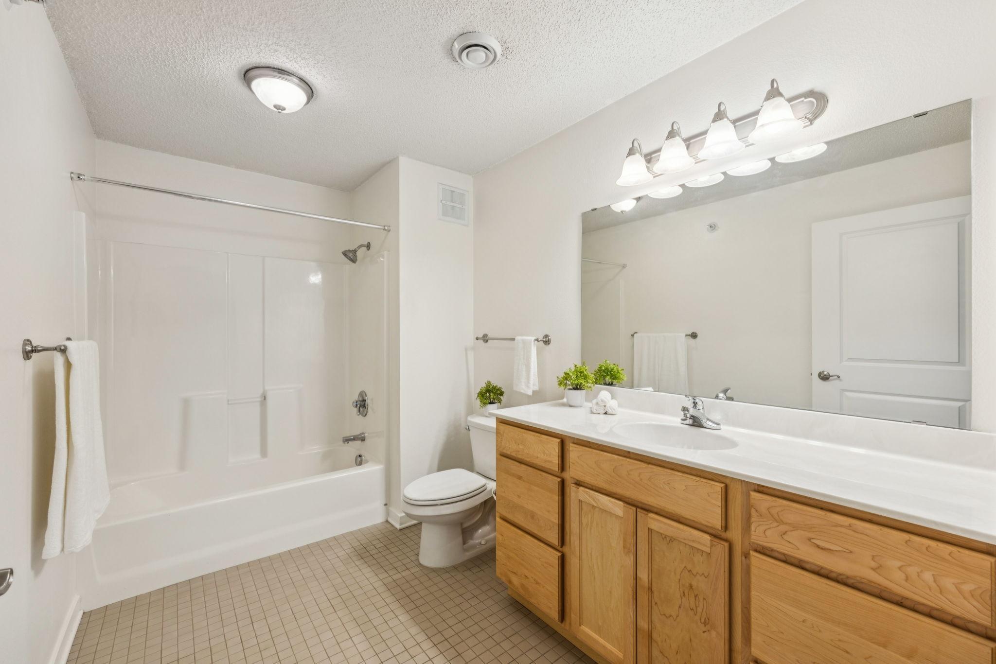 619 8th Street SE Unit: 208