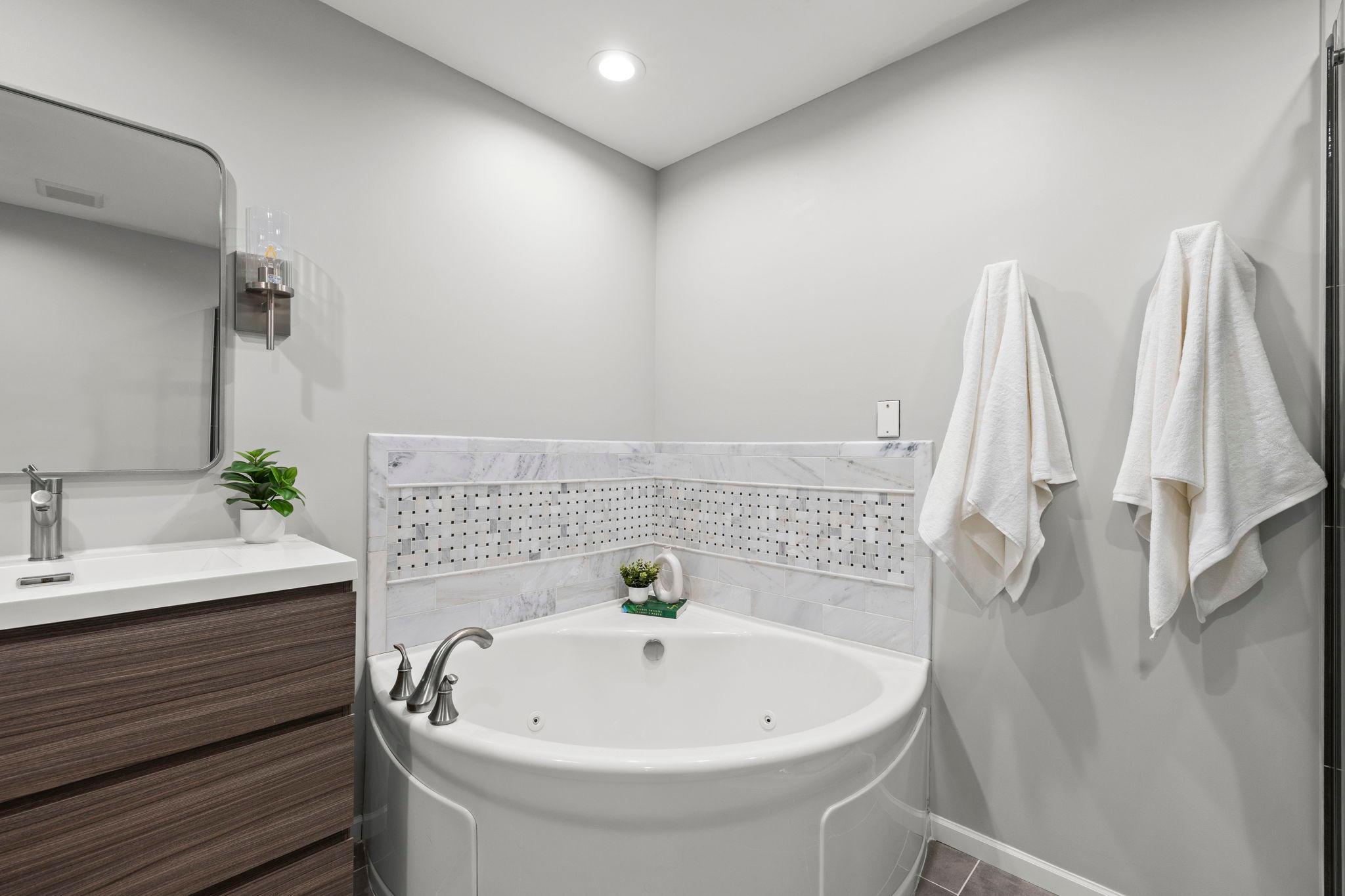5970 W 16th Street Unit: 711