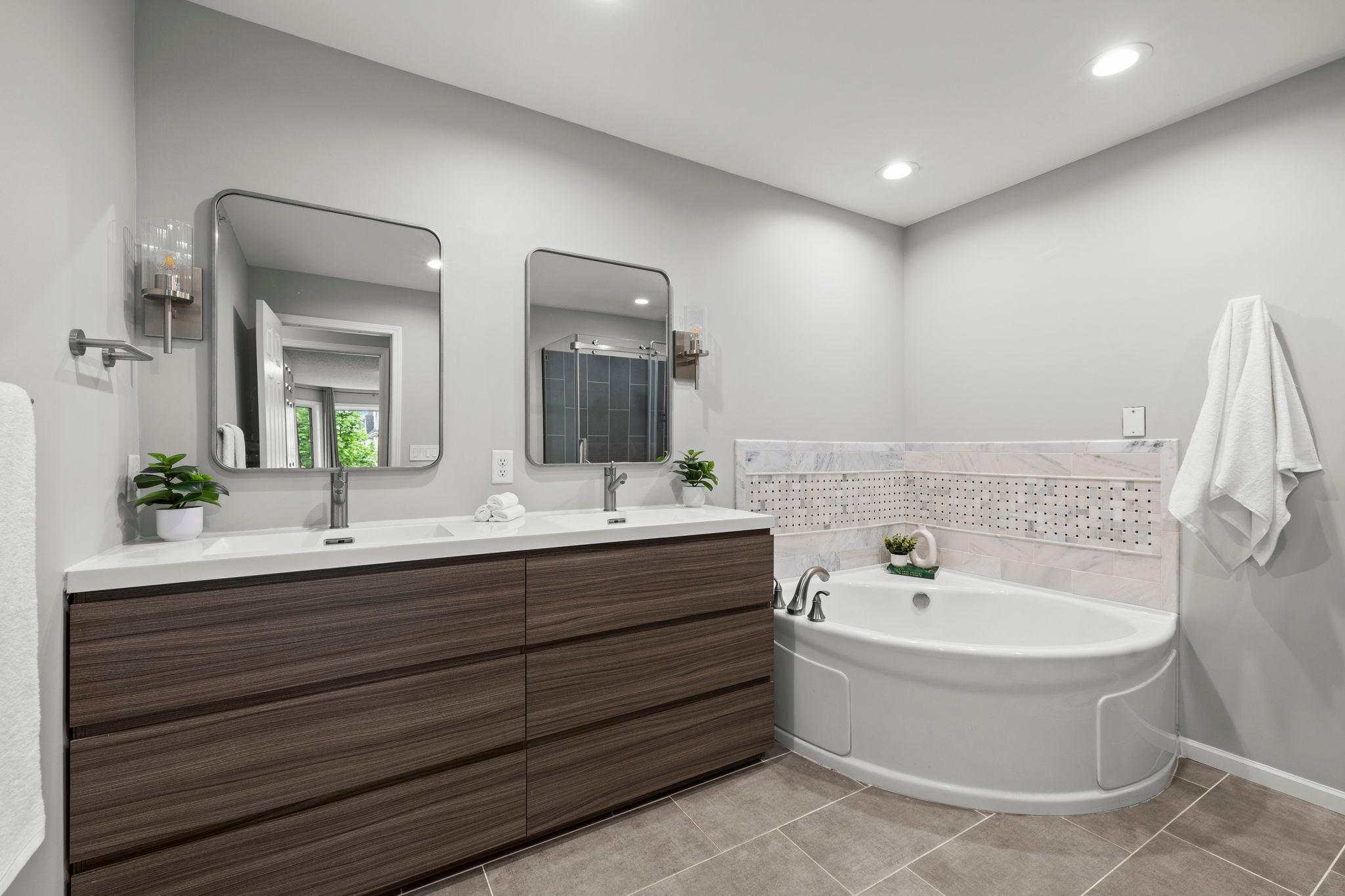 5970 W 16th Street Unit: 711