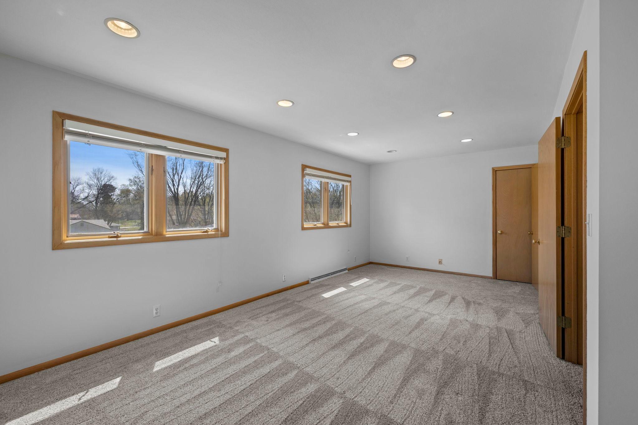 3645 Robinwood Ter