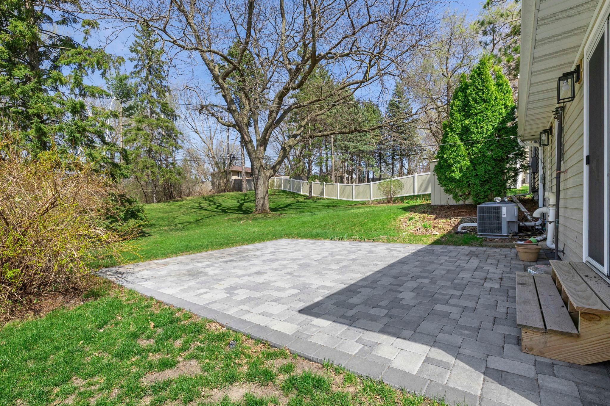 3645 Robinwood Ter