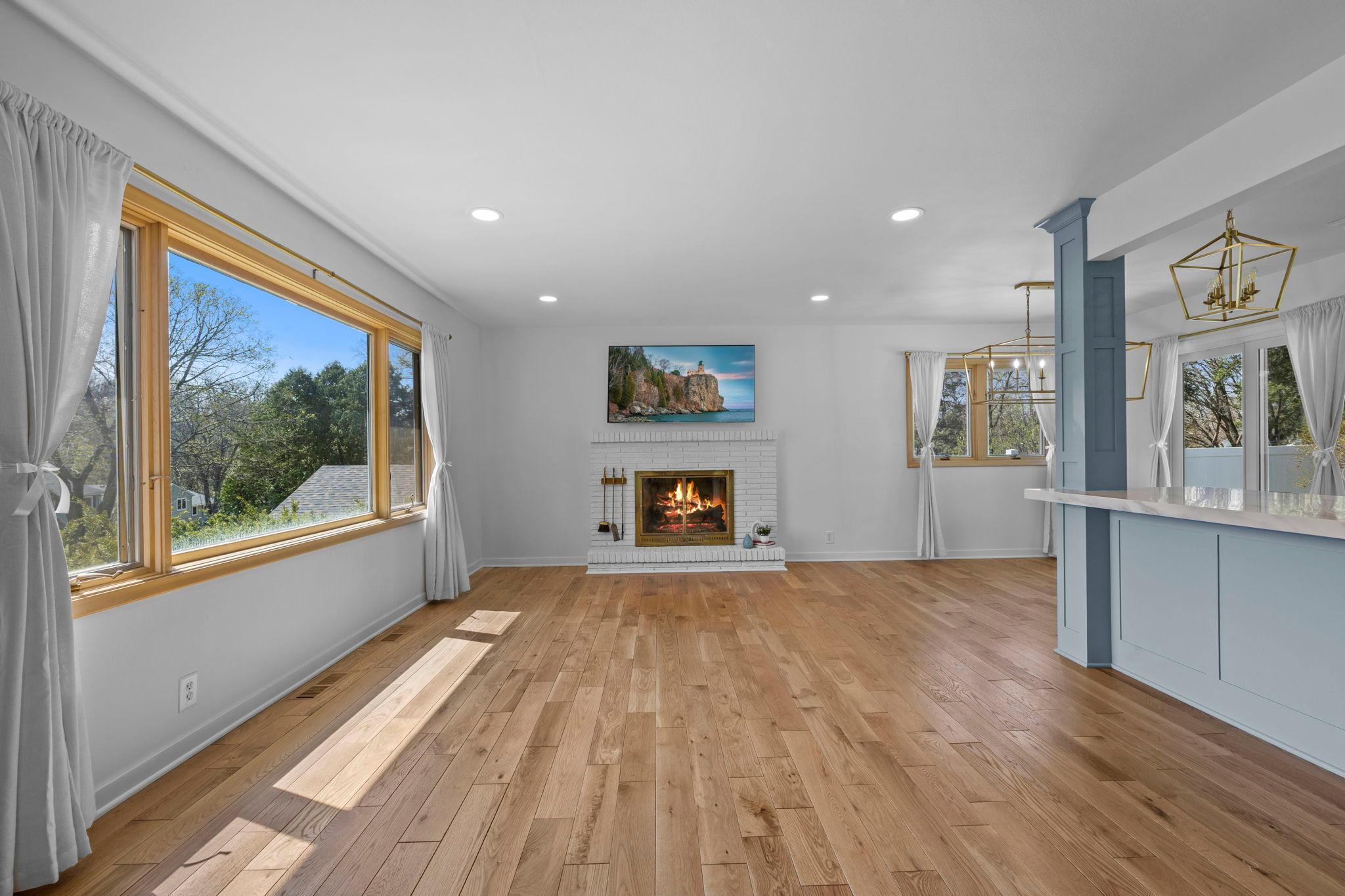 3645 Robinwood Ter