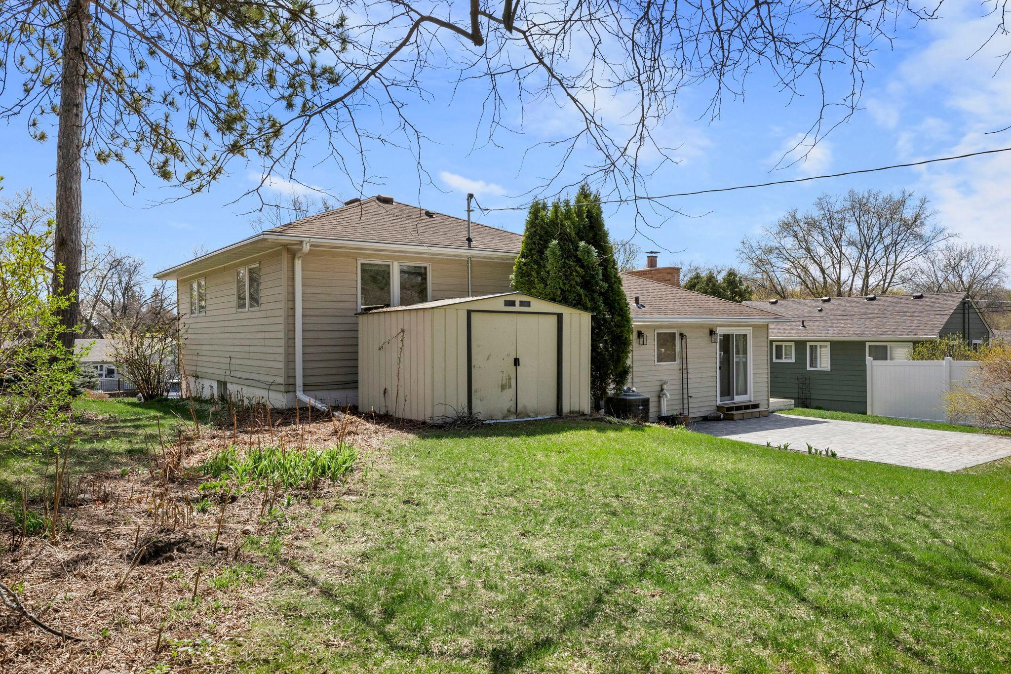 3645 Robinwood Ter