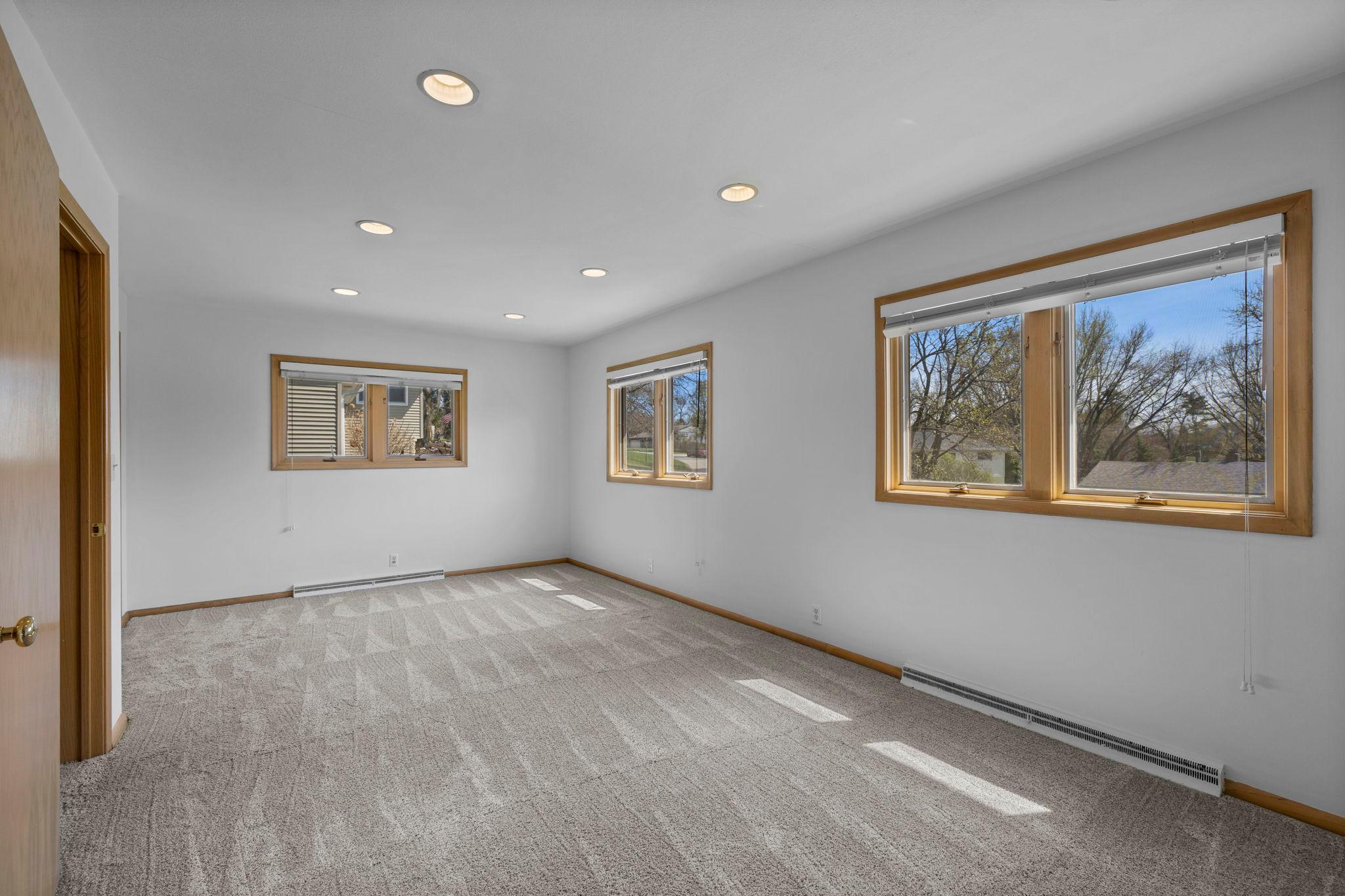 3645 Robinwood Ter